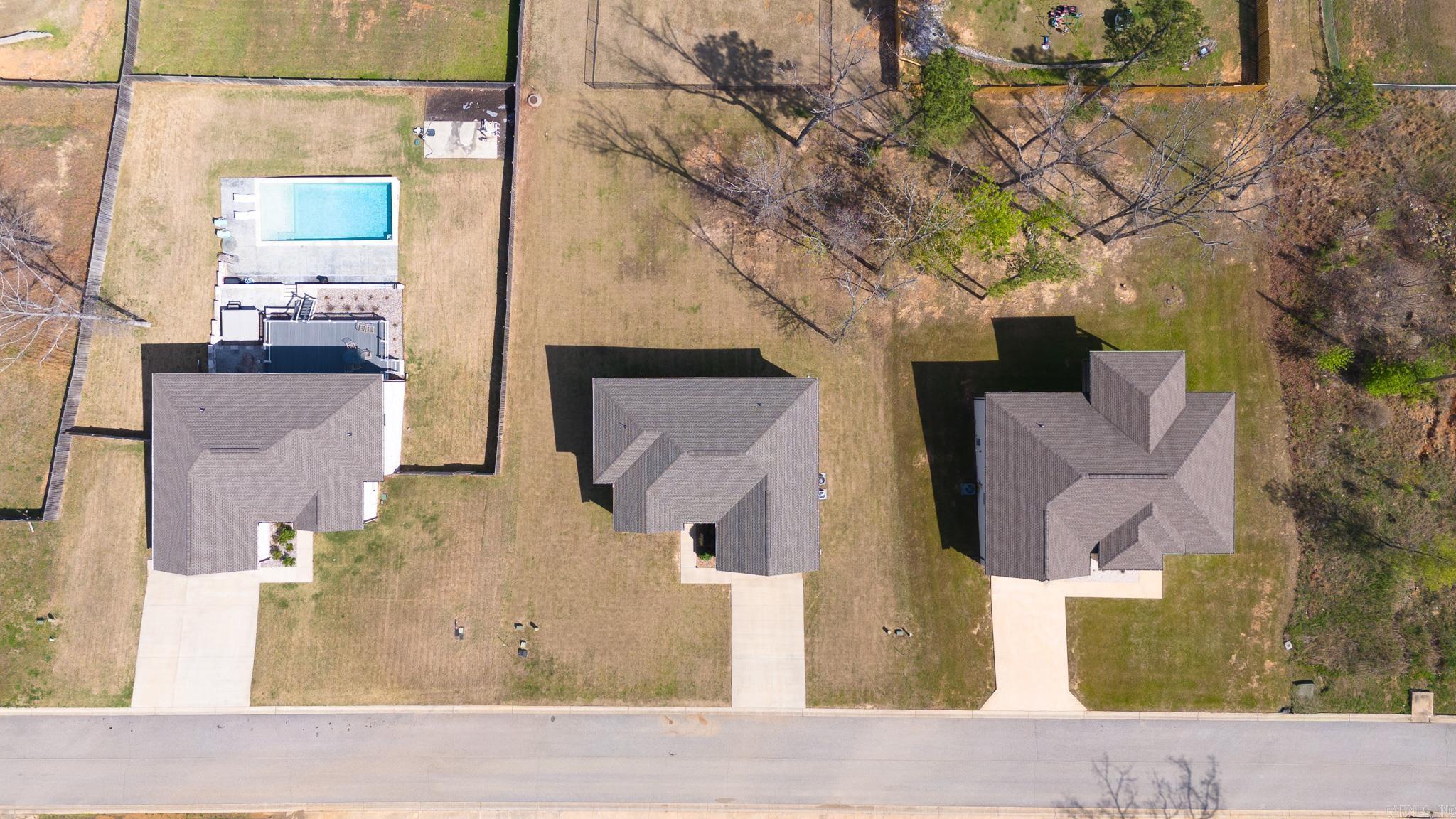 Photo 3 - Residential for sale – 18  Jovi Lane   Batesville, AR