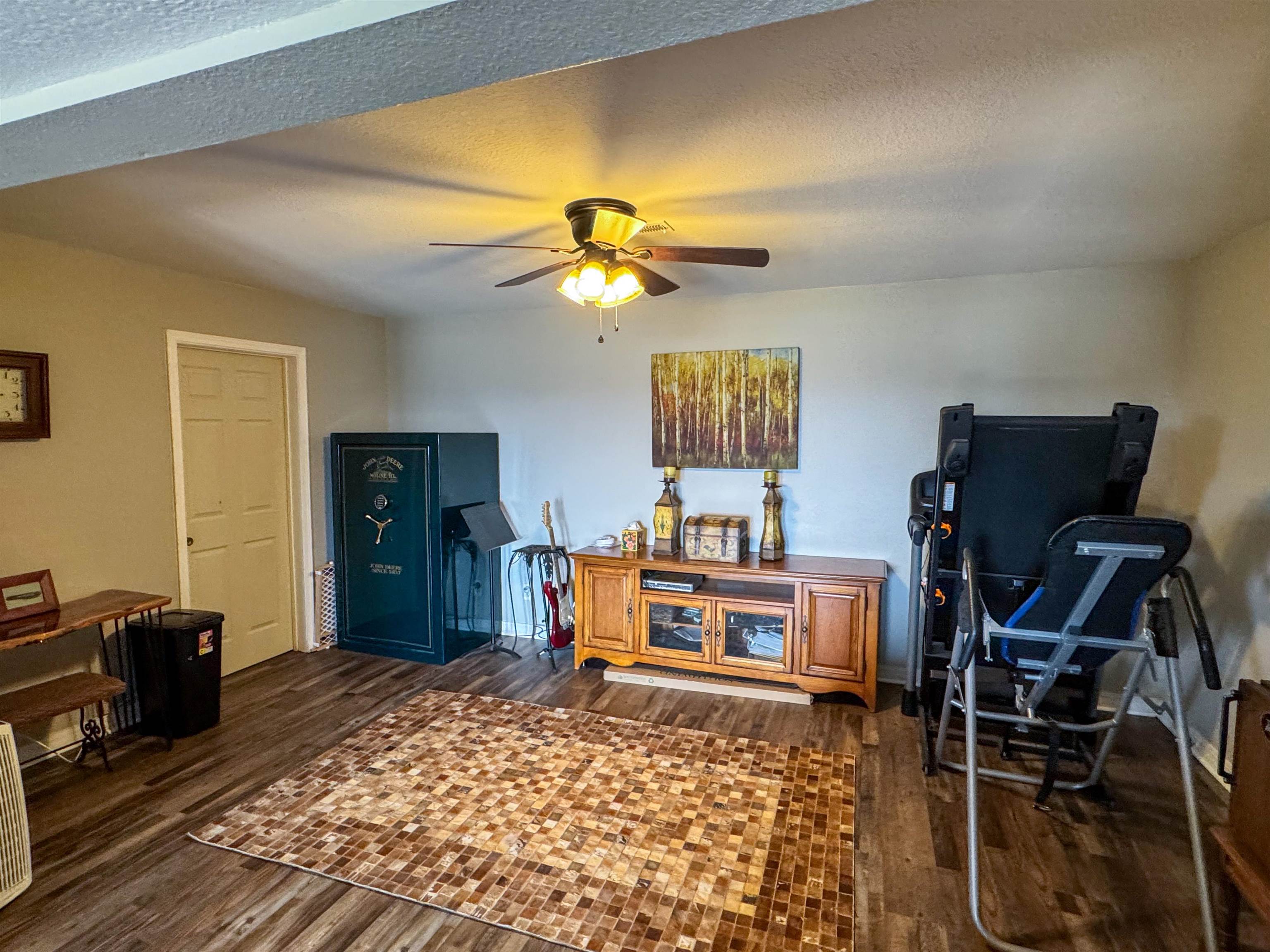 Photo 21 - Residential for sale – 2009  Michigan Ave   Horseshoe Bend, AR