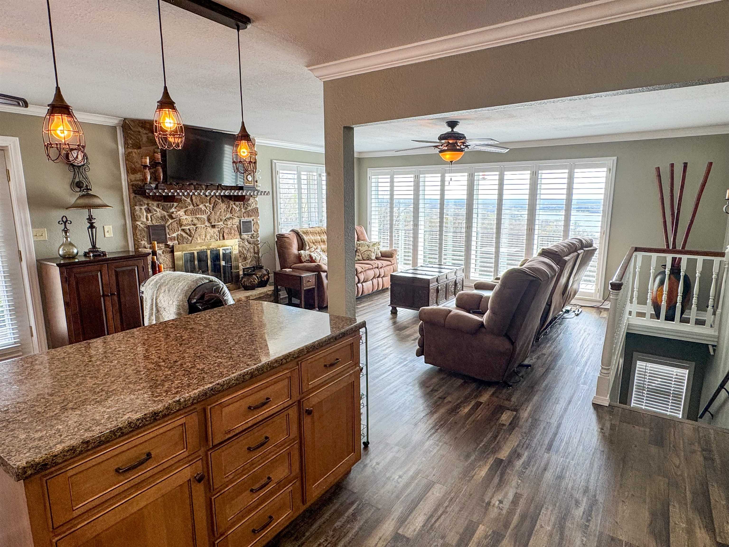 Photo 8 - Residential for sale – 2009  Michigan Ave   Horseshoe Bend, AR