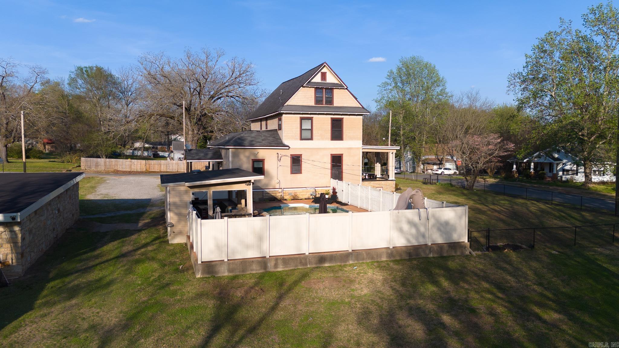 Photo 4 - Residential for sale – 283 E Chestnut   Batesville, AR