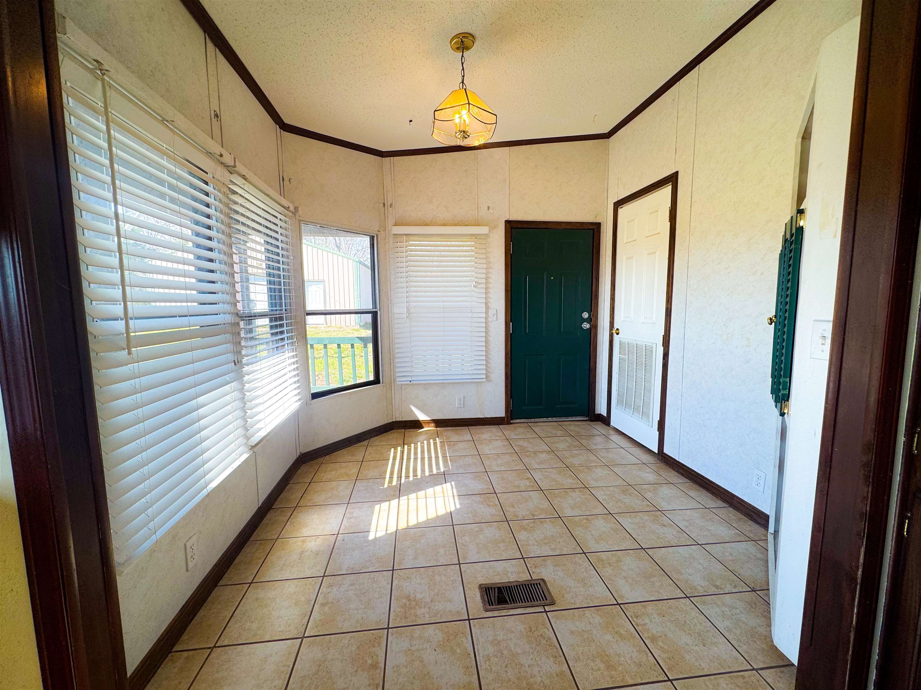 Photo 16 - Residential for sale – 1334  Annette   Mountain View, AR