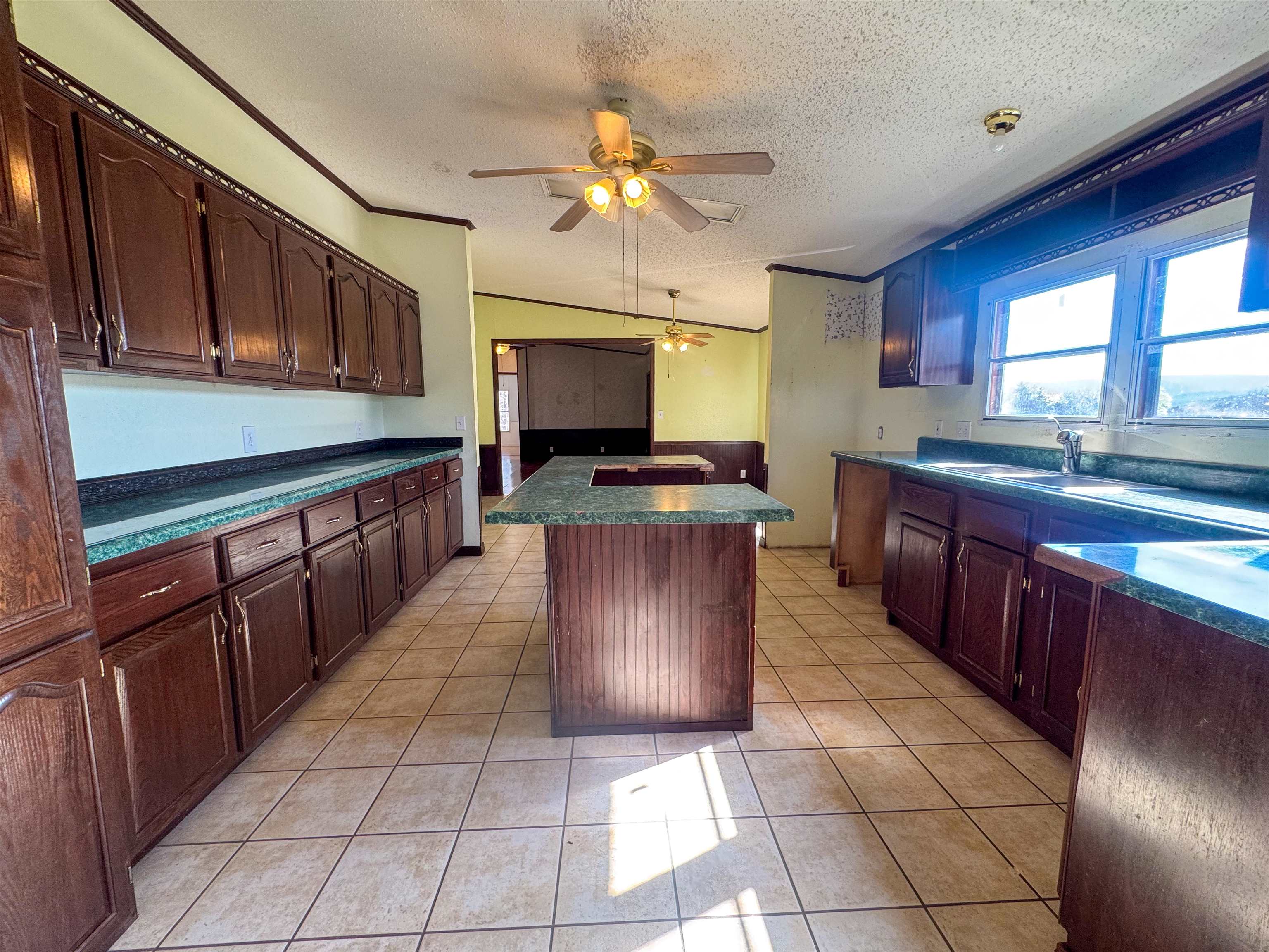 Photo 18 - Residential for sale – 1334  Annette   Mountain View, AR