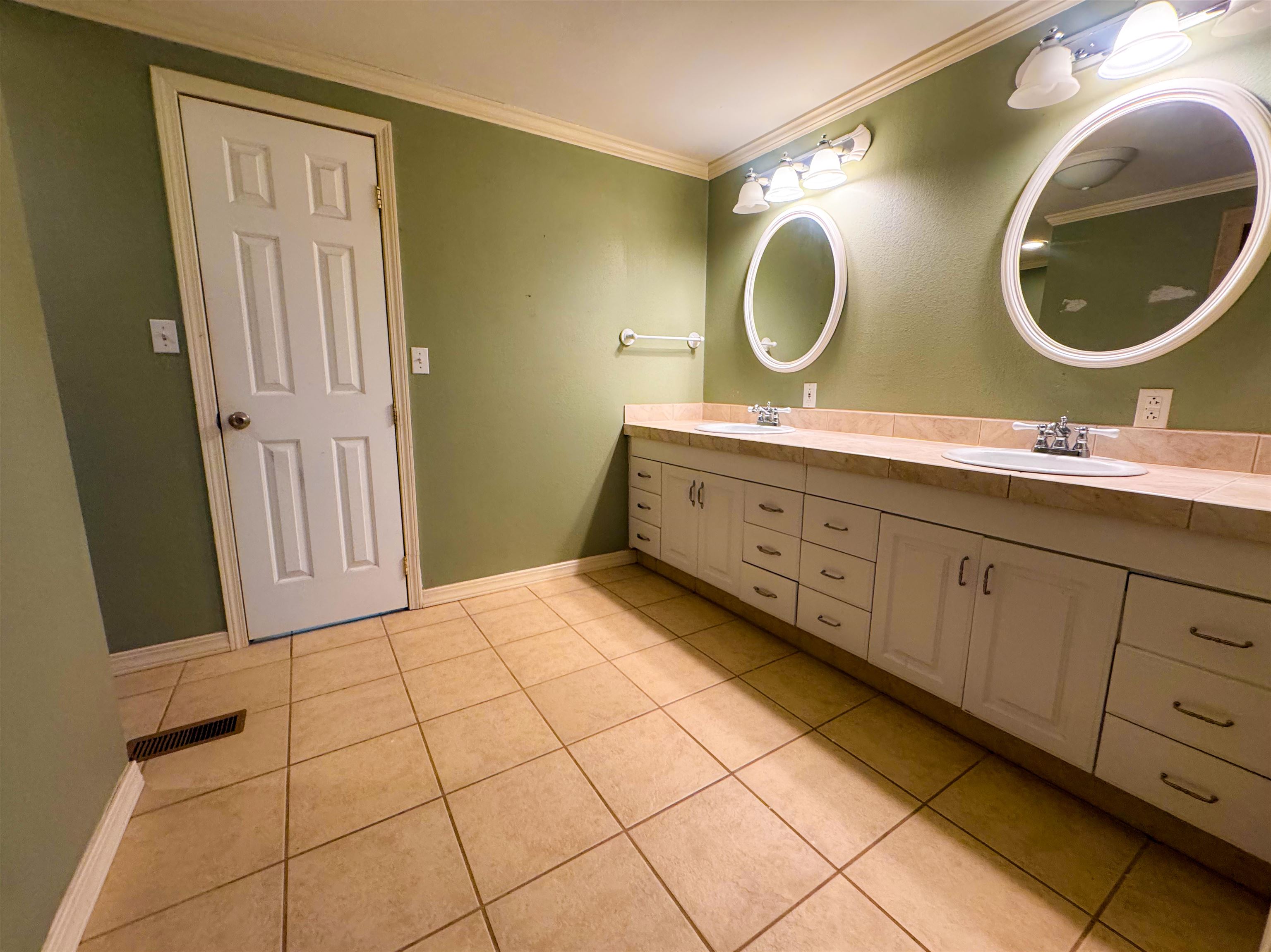 Photo 21 - Residential for sale – 1334  Annette   Mountain View, AR