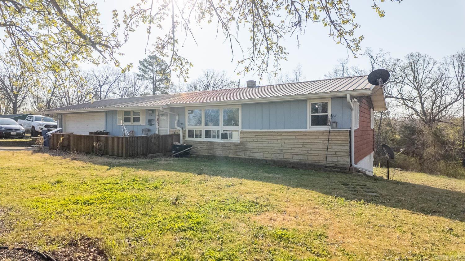 Photo 4 - Residential for sale – 2250  Main Street   Mammoth Spring, AR