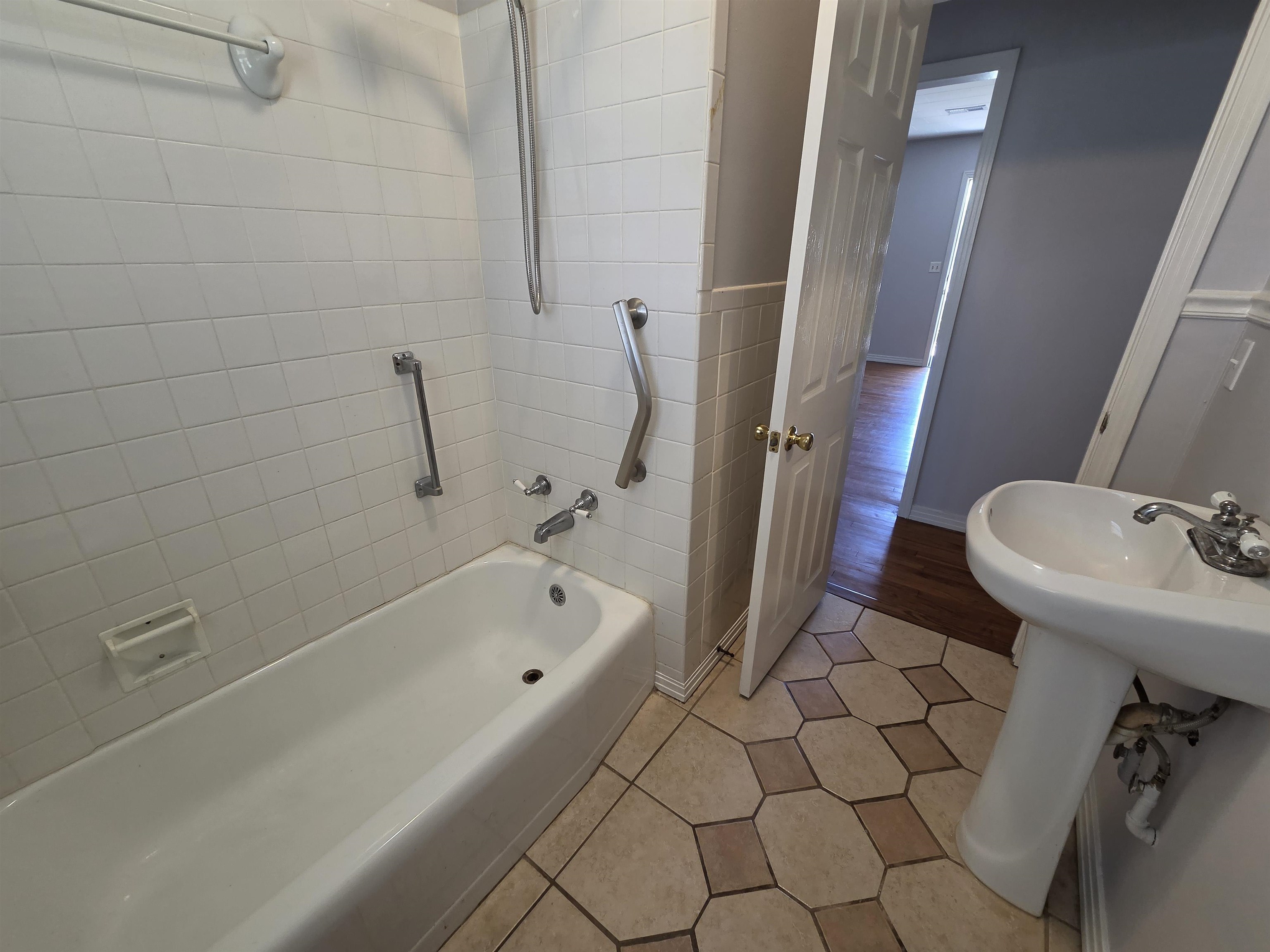 Photo 19 - Residential for sale – 32 E Main   Ash Flat, AR