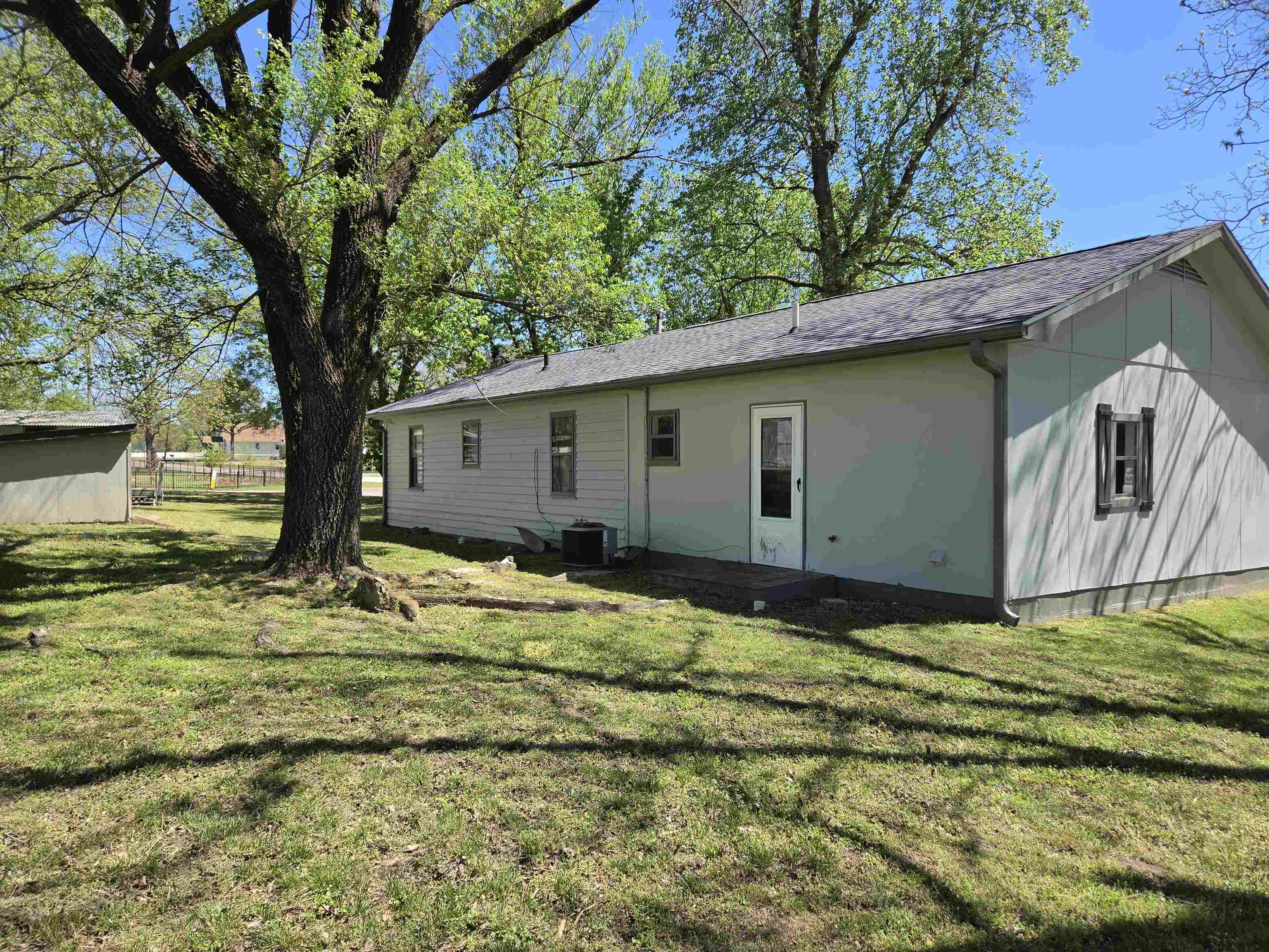 Photo 33 - Residential for sale – 32 E Main   Ash Flat, AR