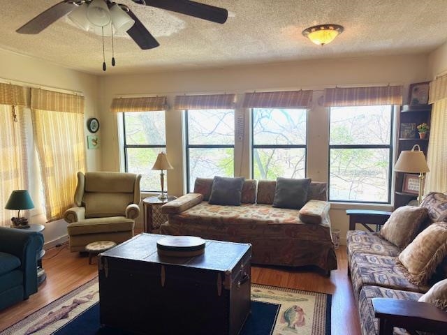 Photo 13 - Residential for sale – 21  Riverview   Hardy, AR