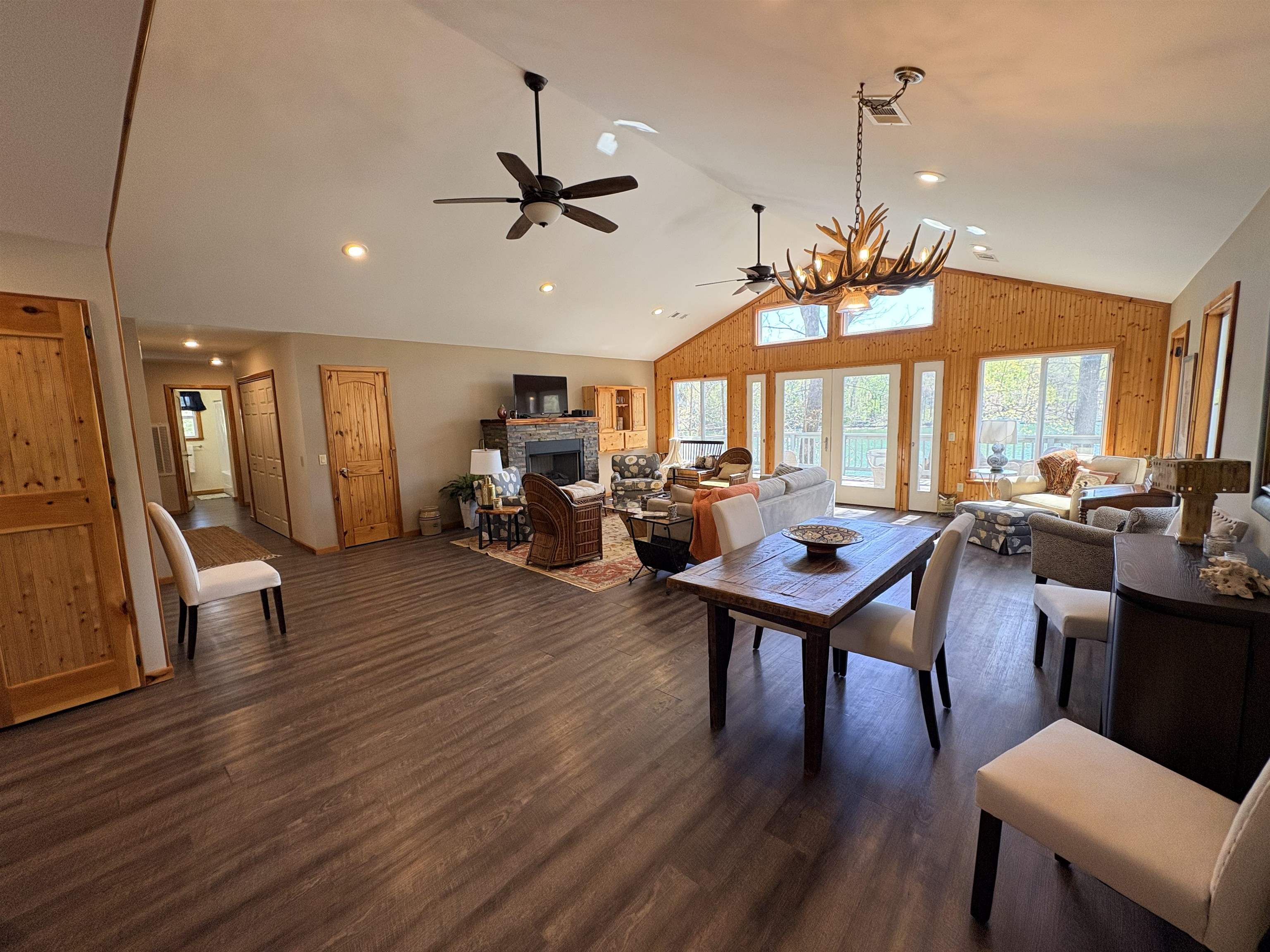 Photo 3 - Residential for sale – 3  Hosti   Cherokee Village, AR