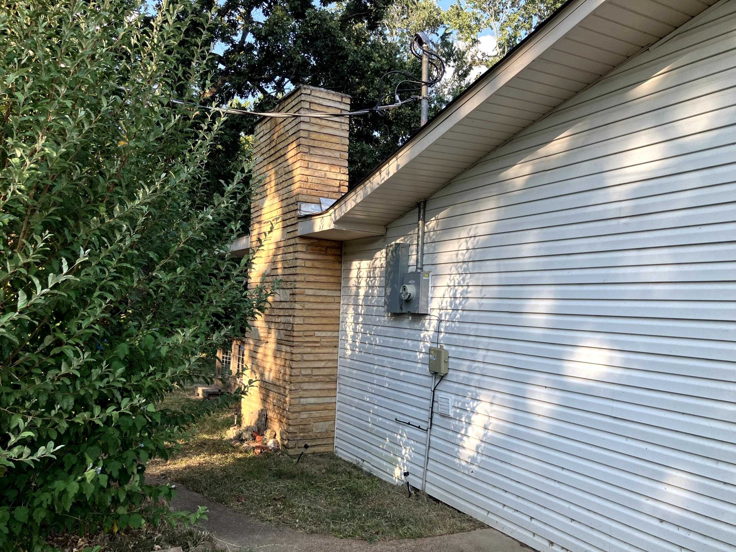 Photo 15 - Residential for sale – 1416 W Cardinal   Horseshoe Bend, AR