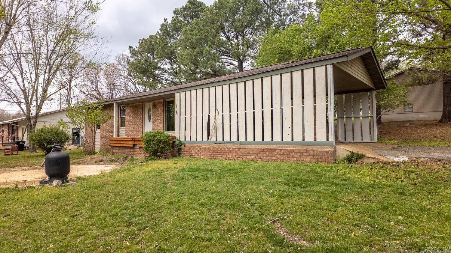 Photo 3 - Residential for sale – 105  Welch Street   Salem, AR