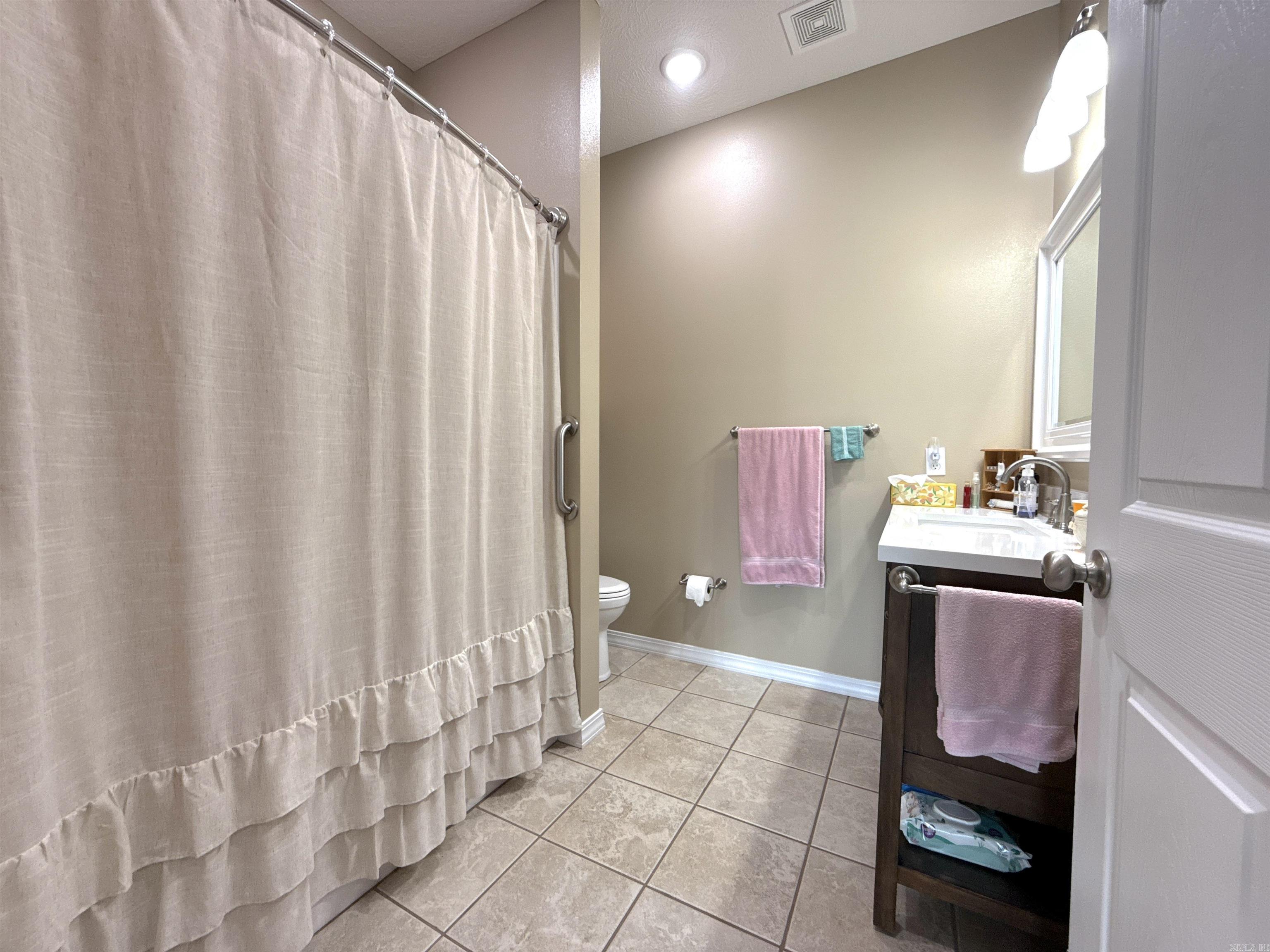 Photo 9 - Residential for sale – 631  Spring Valley   Mammoth Spring, AR