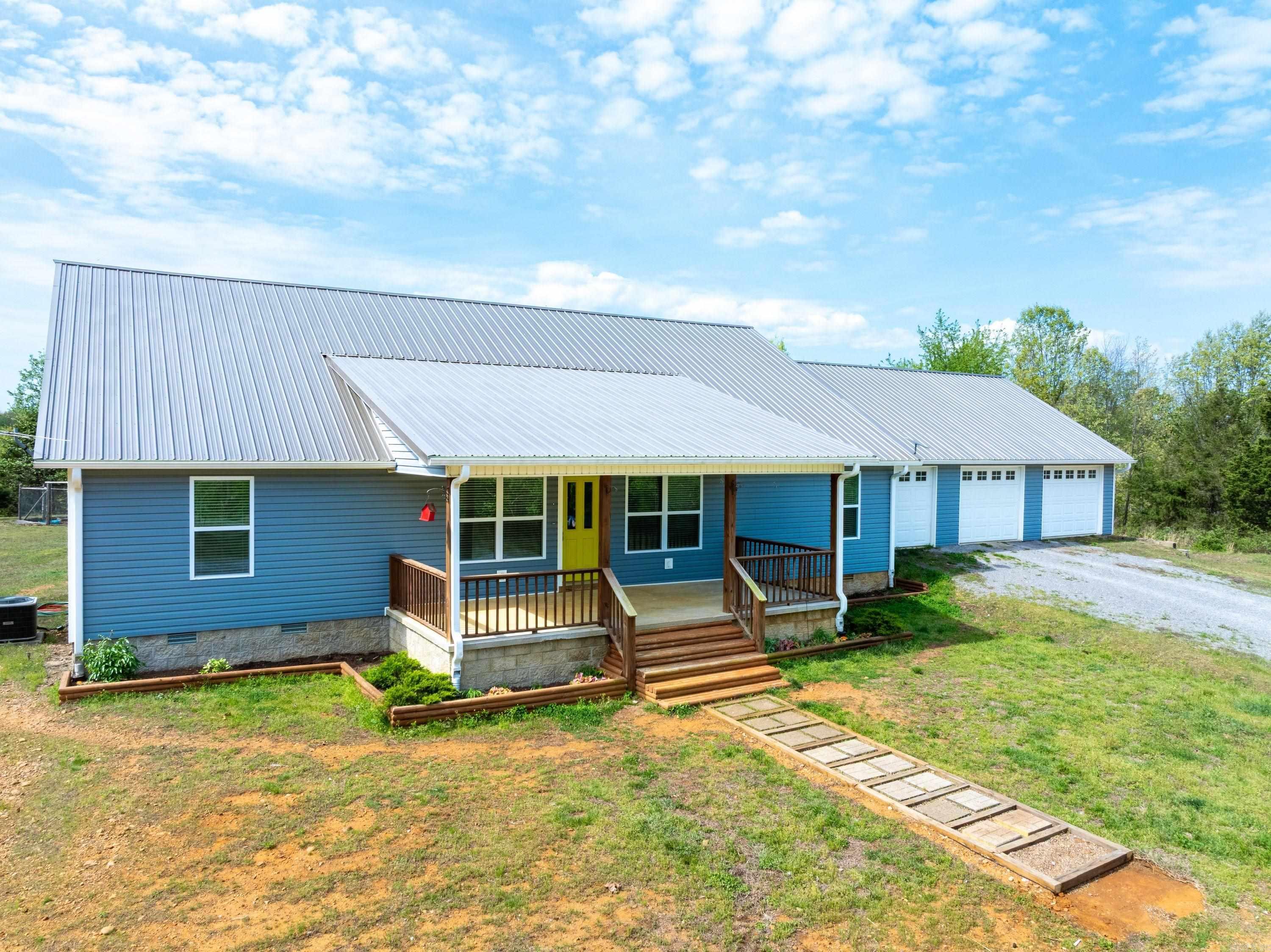 Residential for sale – 100  Sanders Road   Charlotte, AR