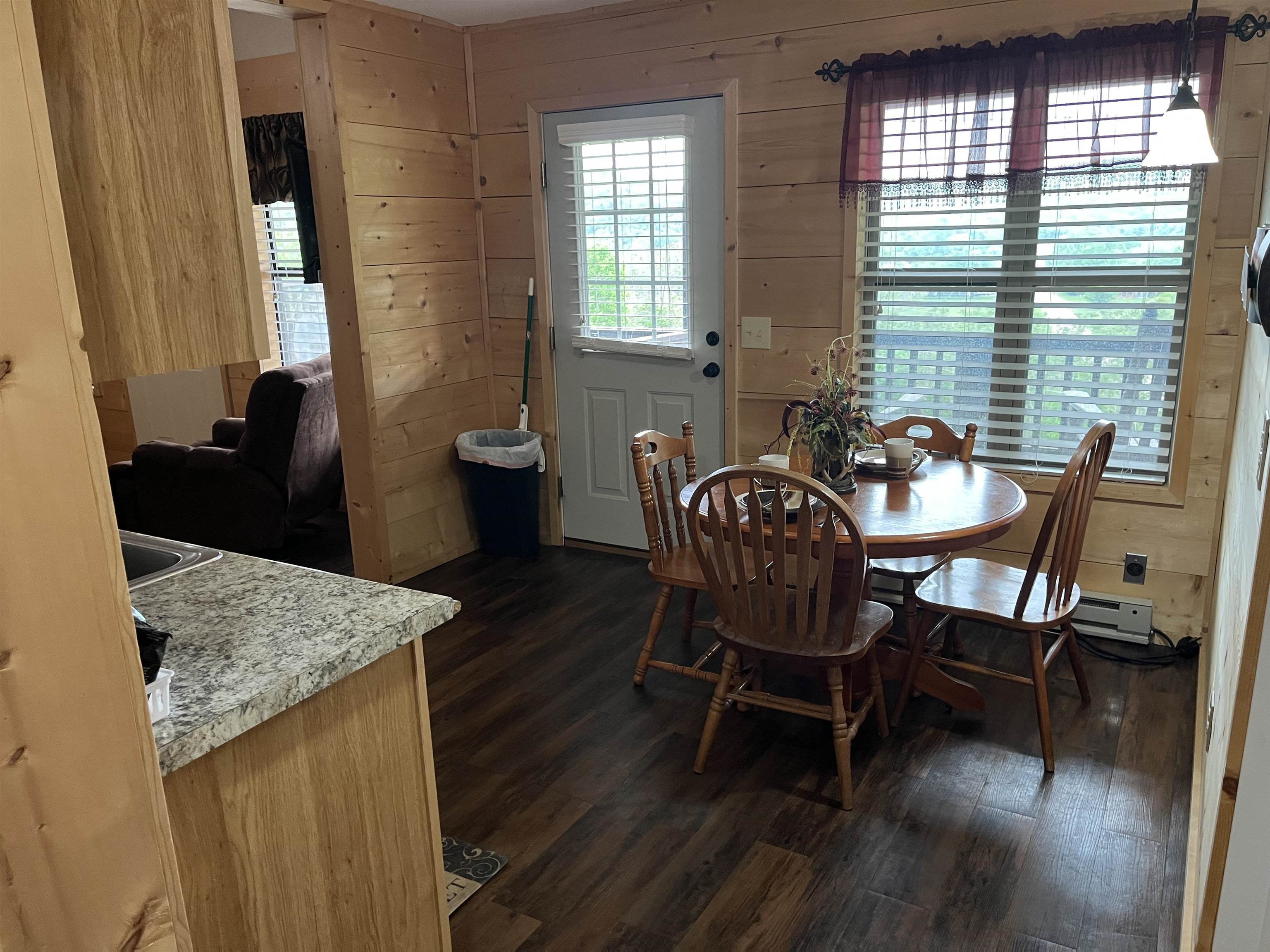 Photo 33 - Commercial / Industrial for sale – 75  Ruddells  Yes Mountain View, AR