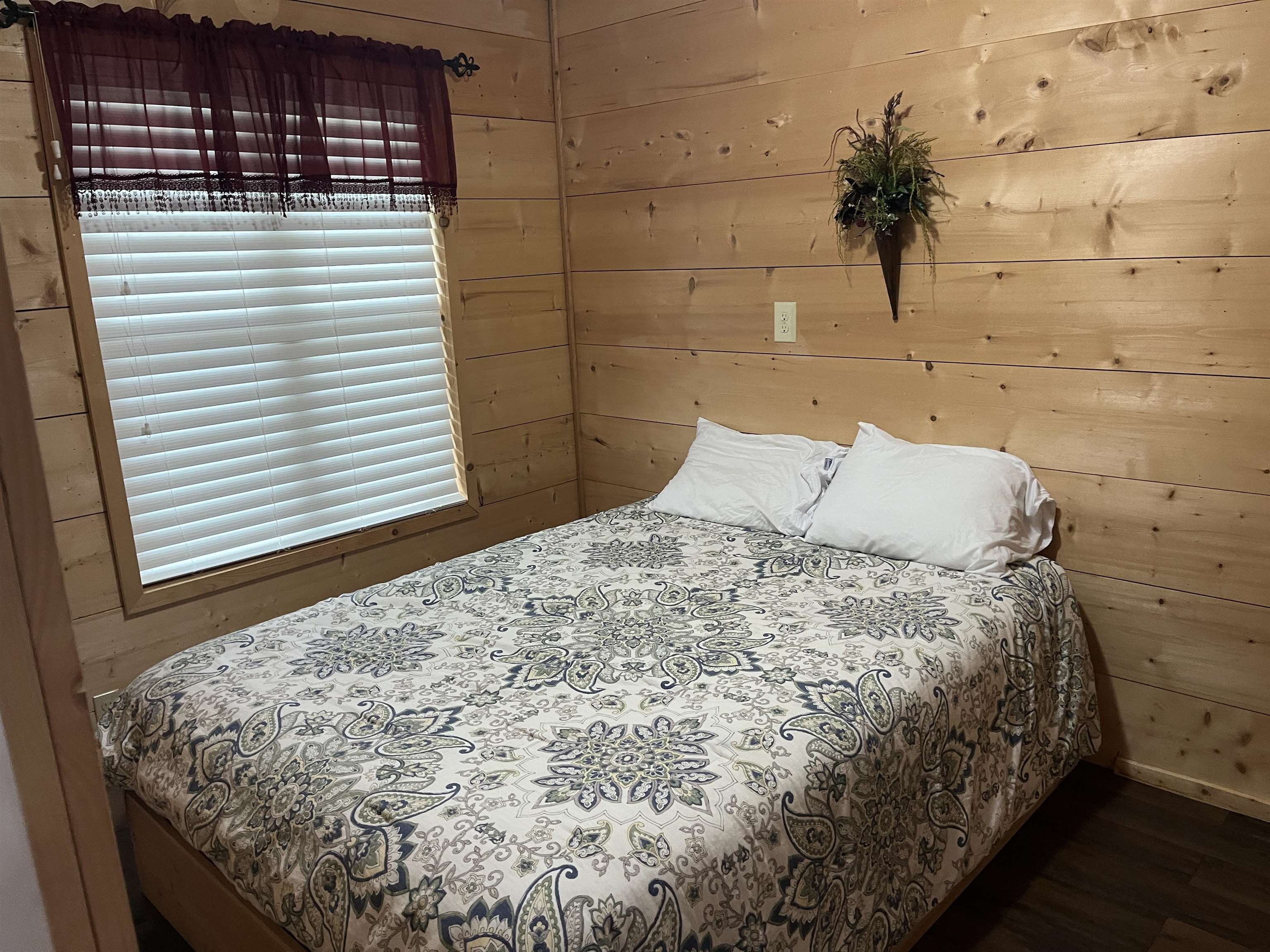 Photo 41 - Commercial / Industrial for sale – 75  Ruddells  Yes Mountain View, AR