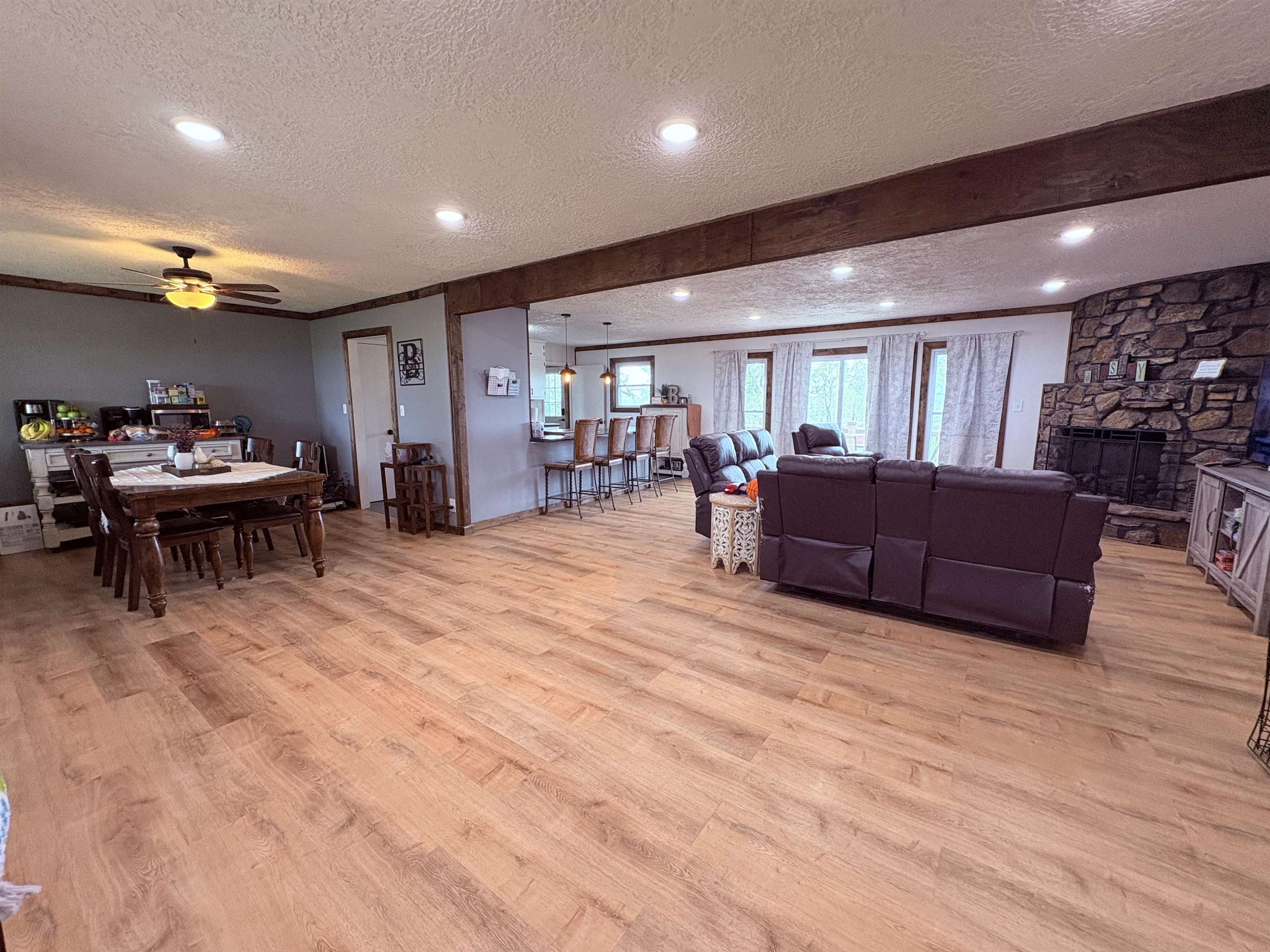 Photo 2 - Residential for sale – 621  Hwy 62 W   Ash Flat, AR