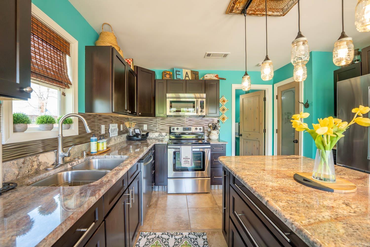 Photo 9 - Residential for sale – 141  Long Island Trail   Mammoth Spring, AR