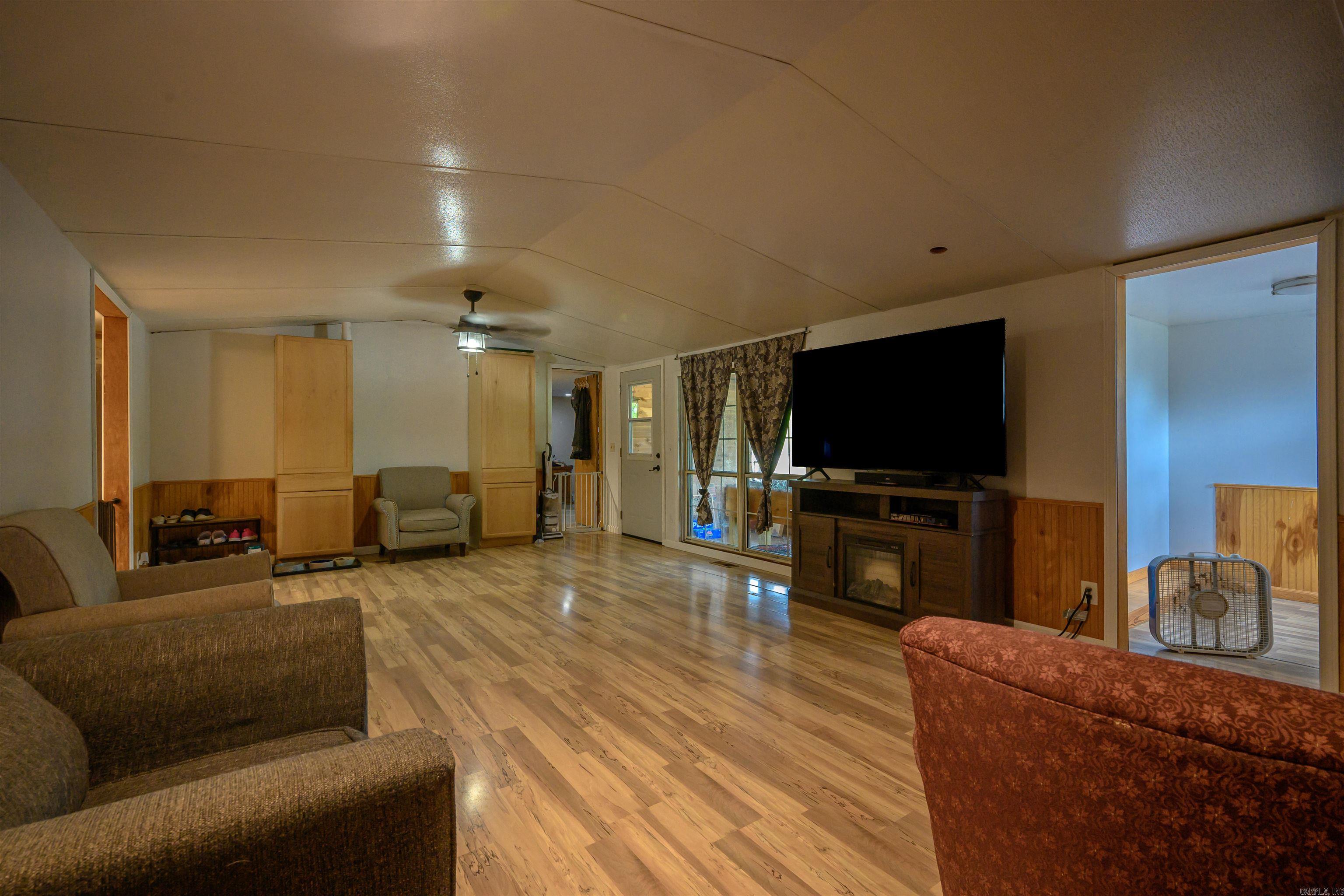 Photo 2 - Residential for sale – 340 N Main   Mount Pleasant, AR