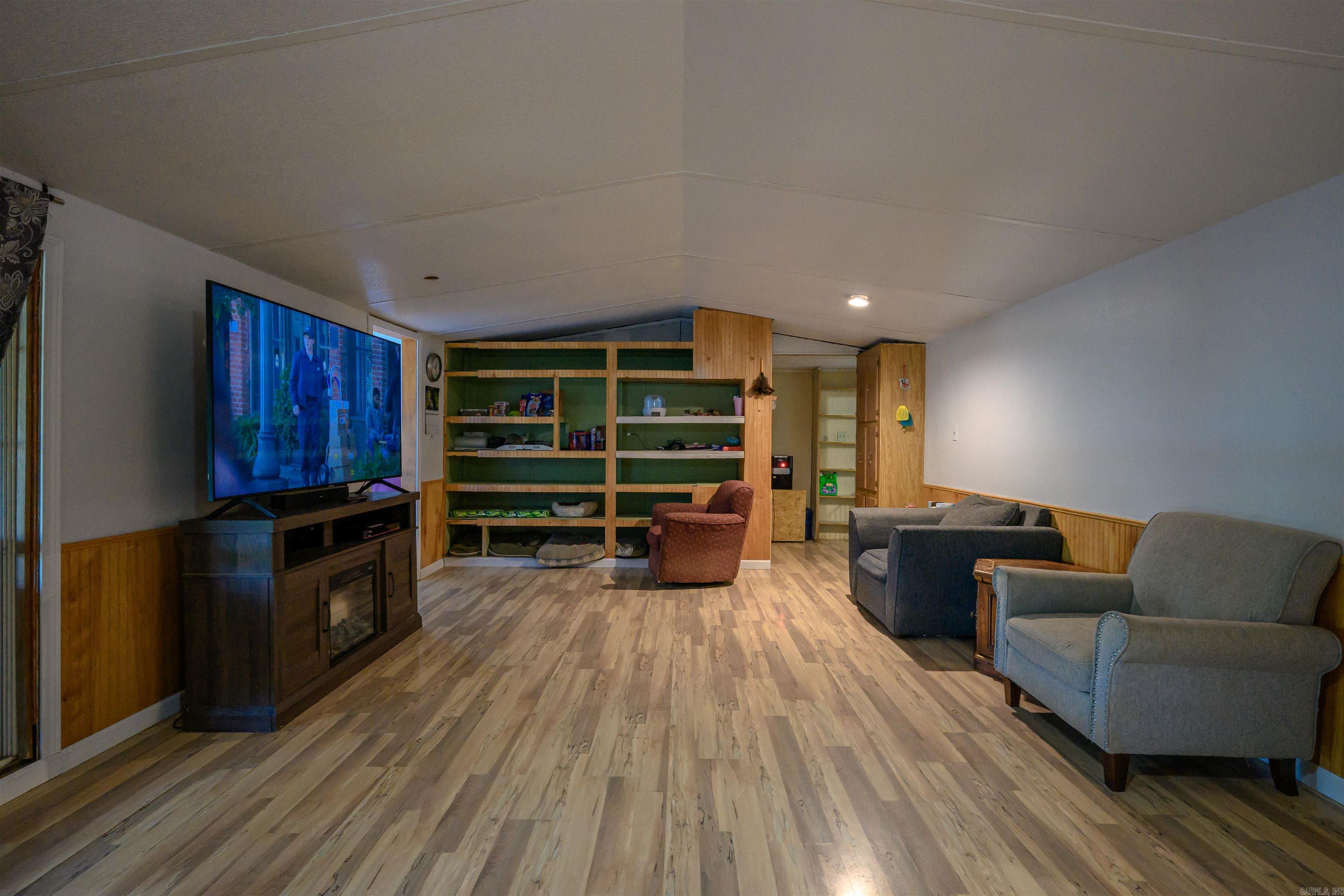 Photo 17 - Residential for sale – 340 N Main   Mount Pleasant, AR