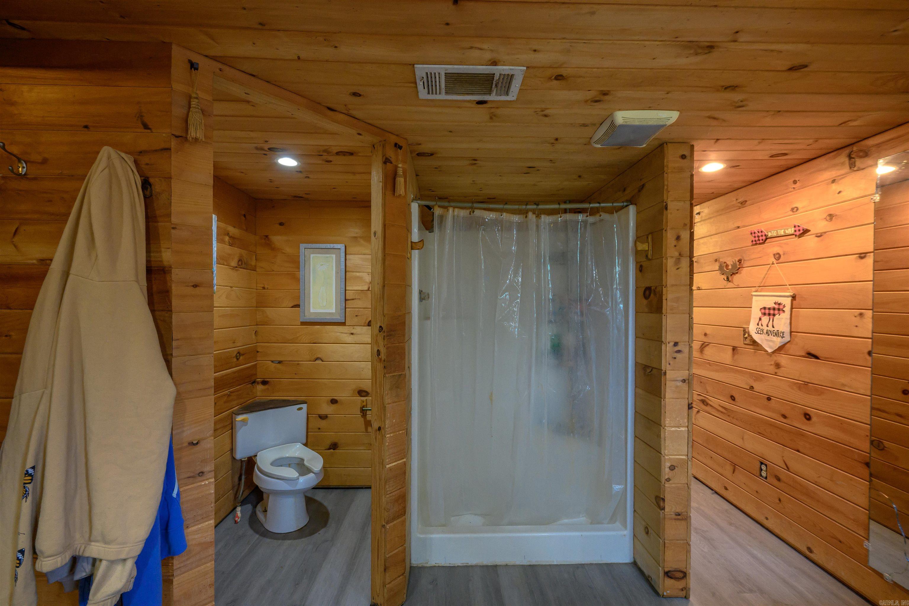 Photo 8 - Residential for sale – 340 N Main   Mount Pleasant, AR