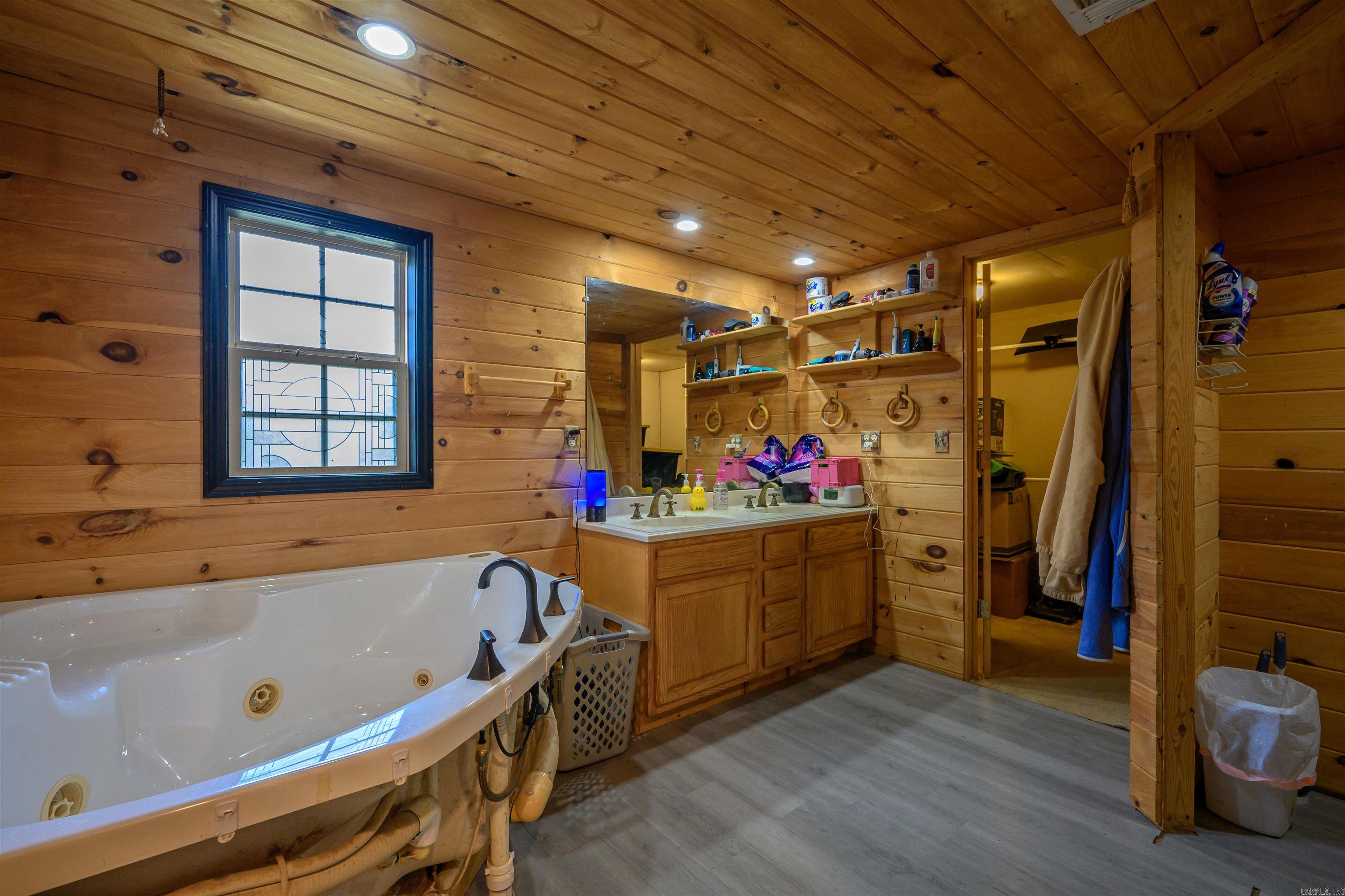 Photo 9 - Residential for sale – 340 N Main   Mount Pleasant, AR