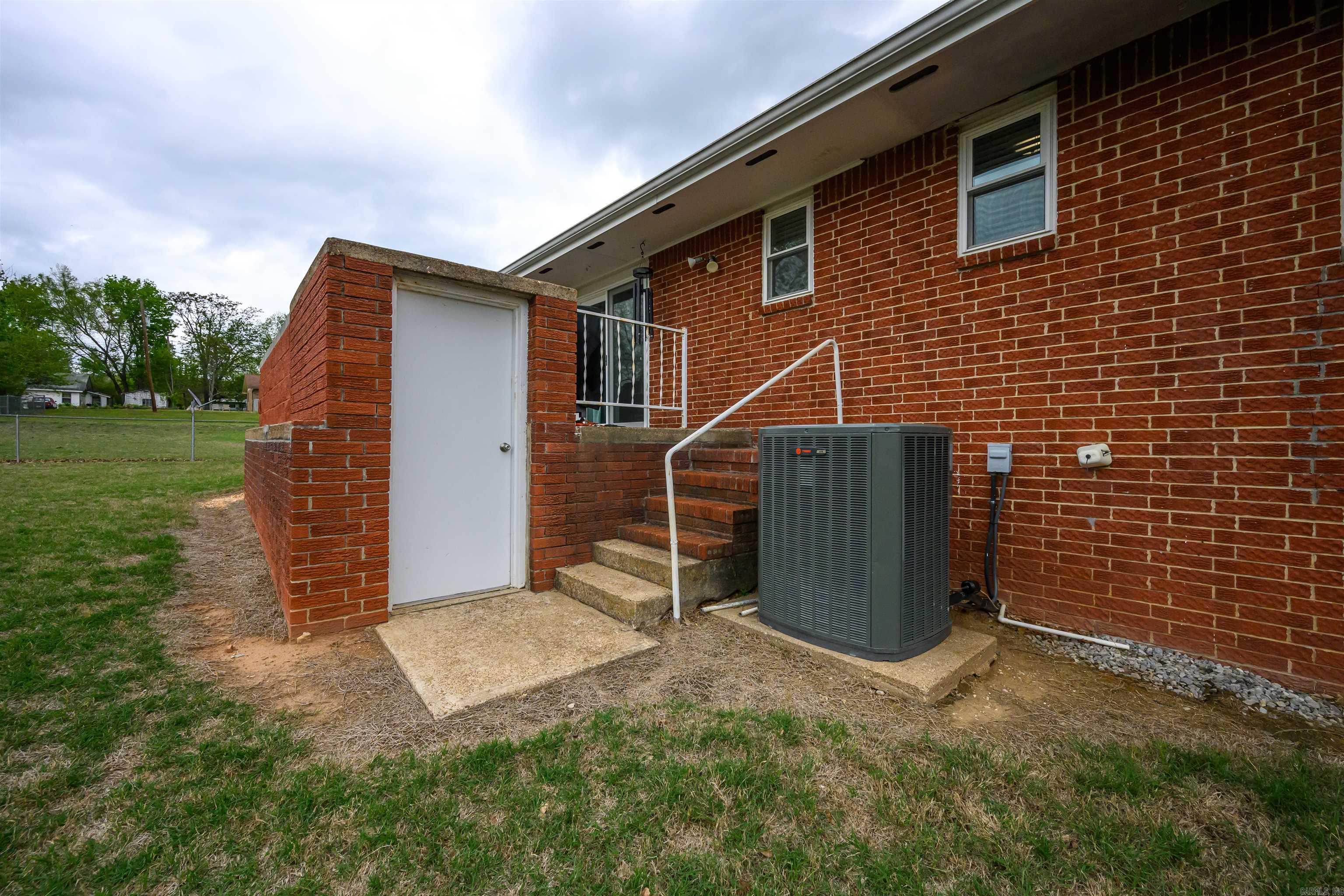 Photo 22 - Residential for sale – 140 N Spring   Melbourne, AR