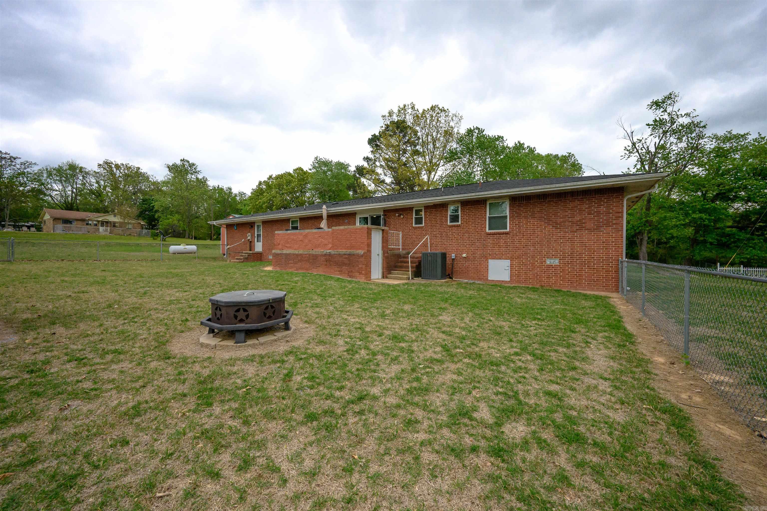 Photo 29 - Residential for sale – 140 N Spring   Melbourne, AR