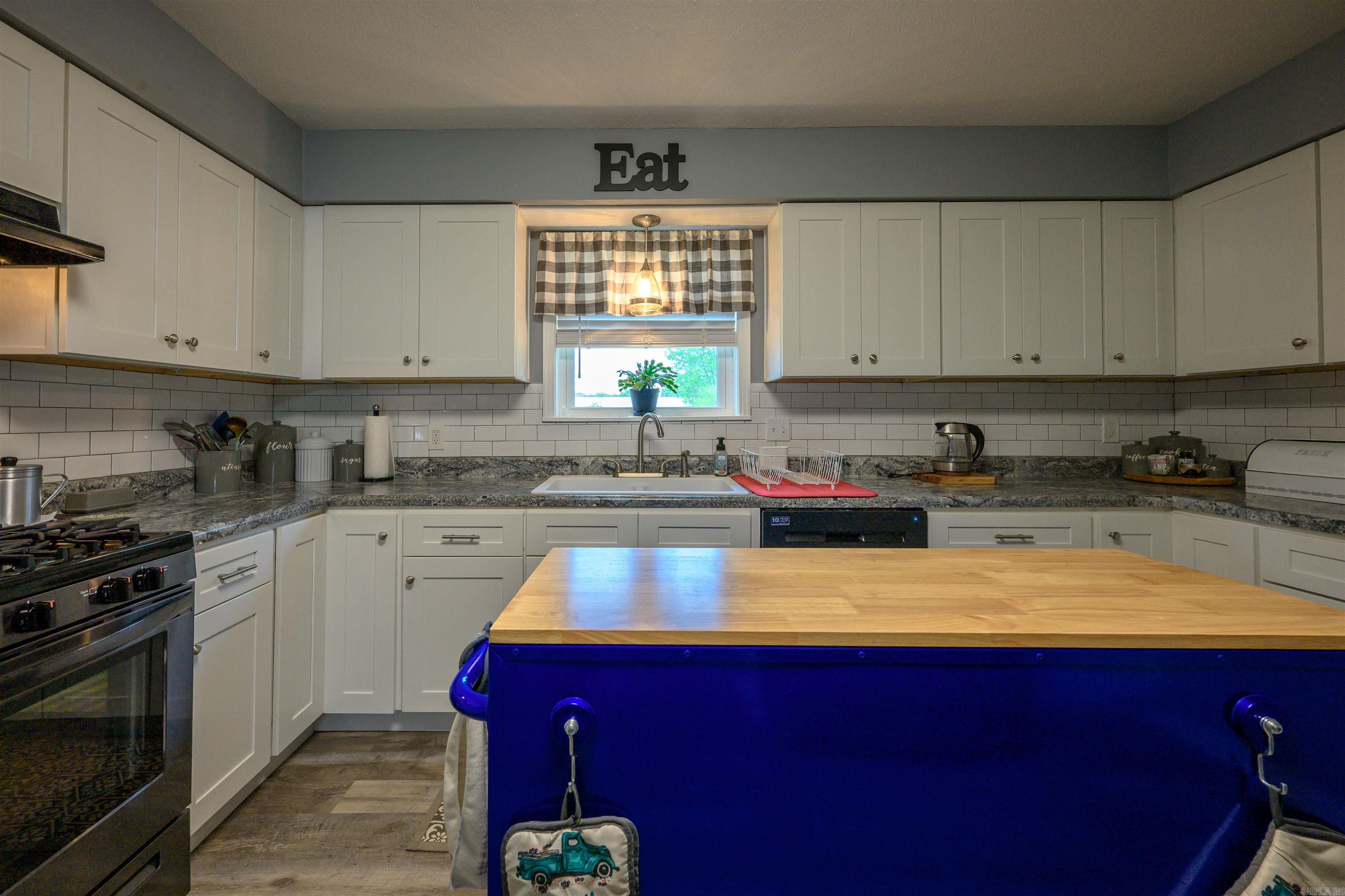 Photo 8 - Residential for sale – 140 N Spring   Melbourne, AR