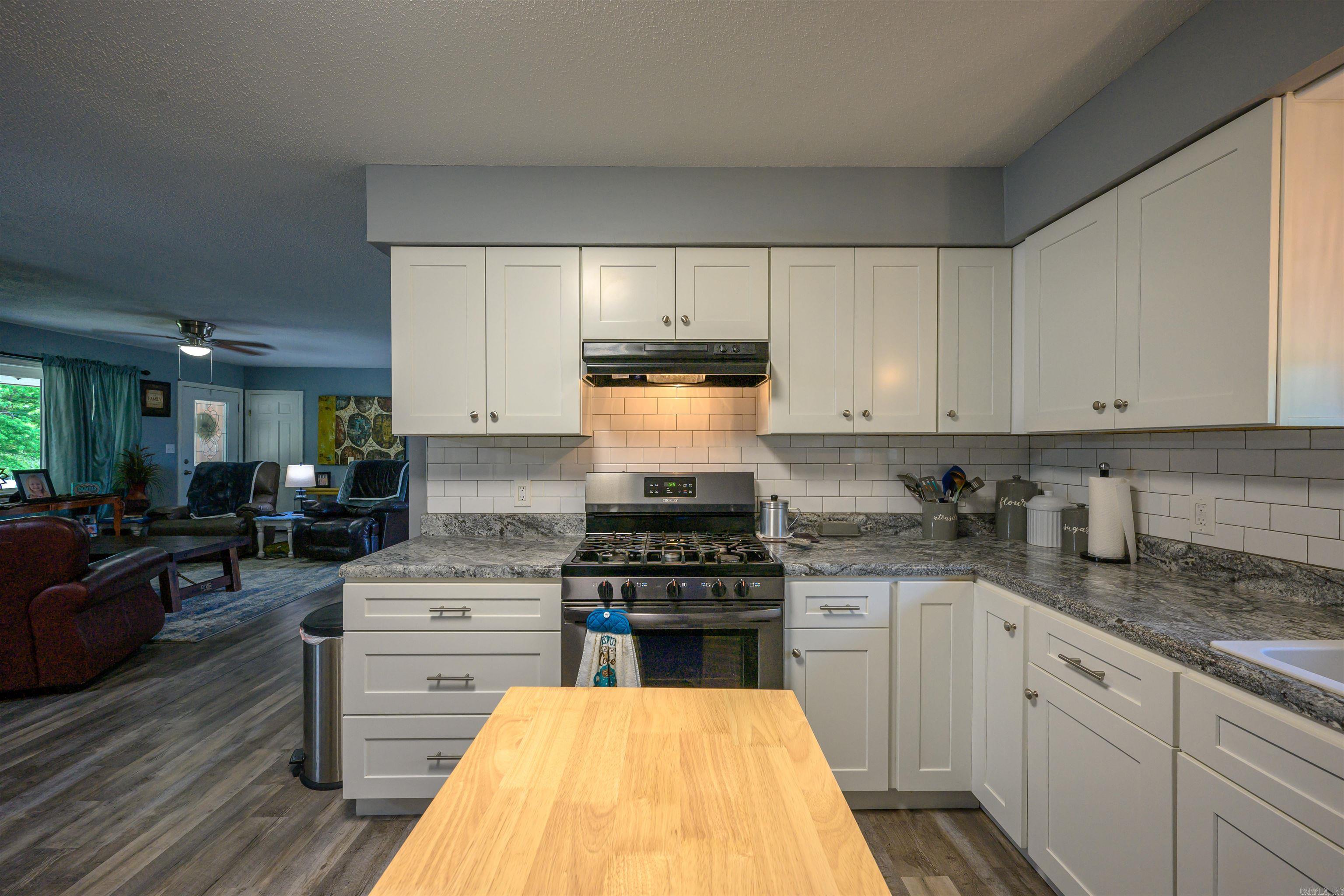 Photo 10 - Residential for sale – 140 N Spring   Melbourne, AR