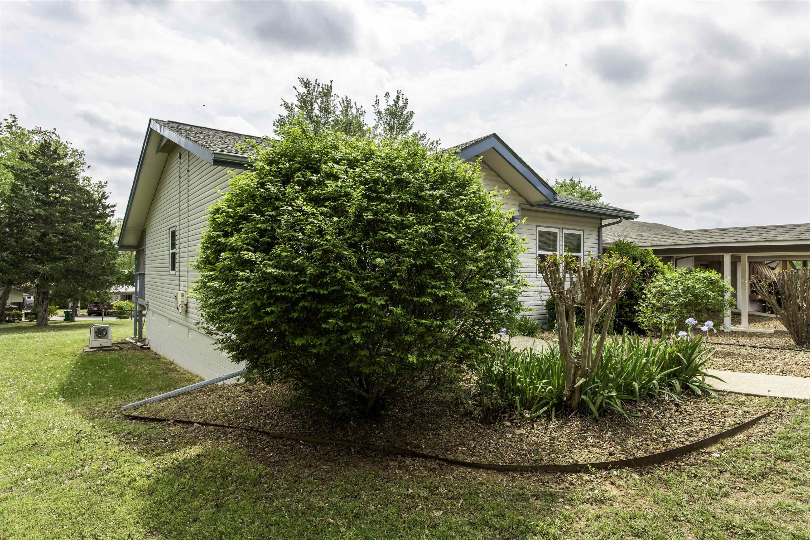 Photo 2 - Residential for sale – 8  Tenkiller   Cherokee Village, AR