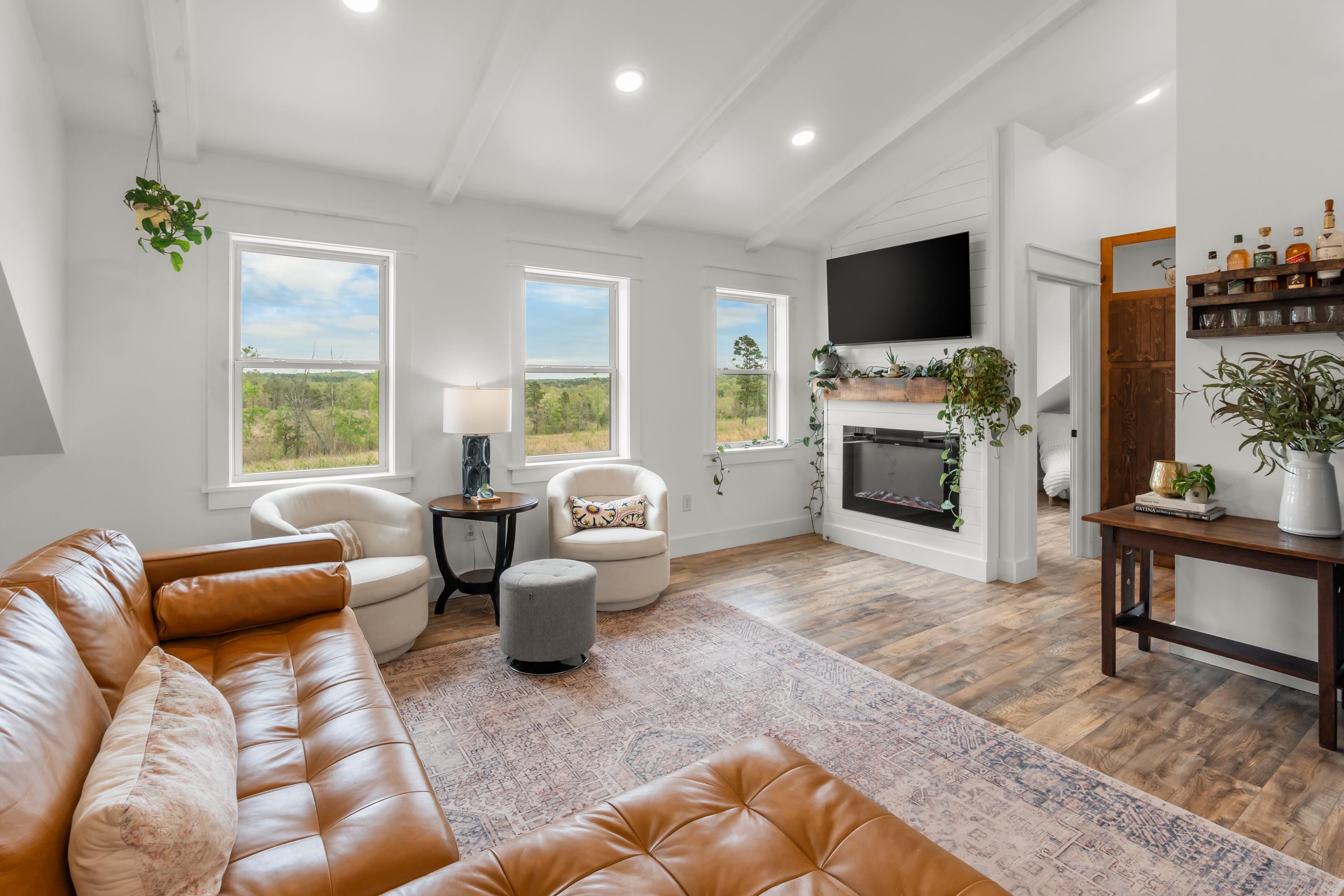 Photo 3 - Residential for sale – 1881 E AR 56 Hwy   Violet Hill, AR