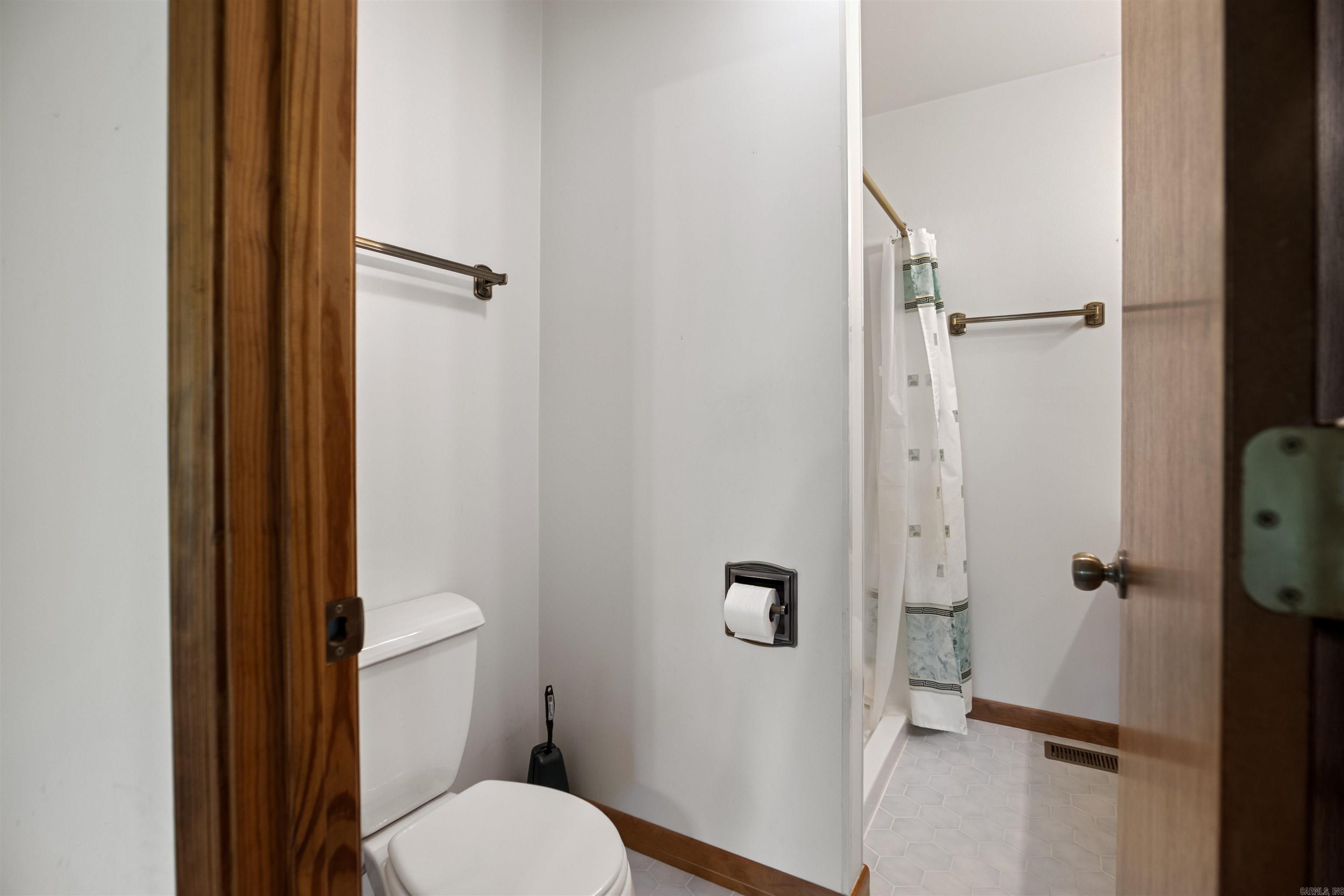 Photo 18 - Residential for sale – 11  Awi   Cherokee Village, AR