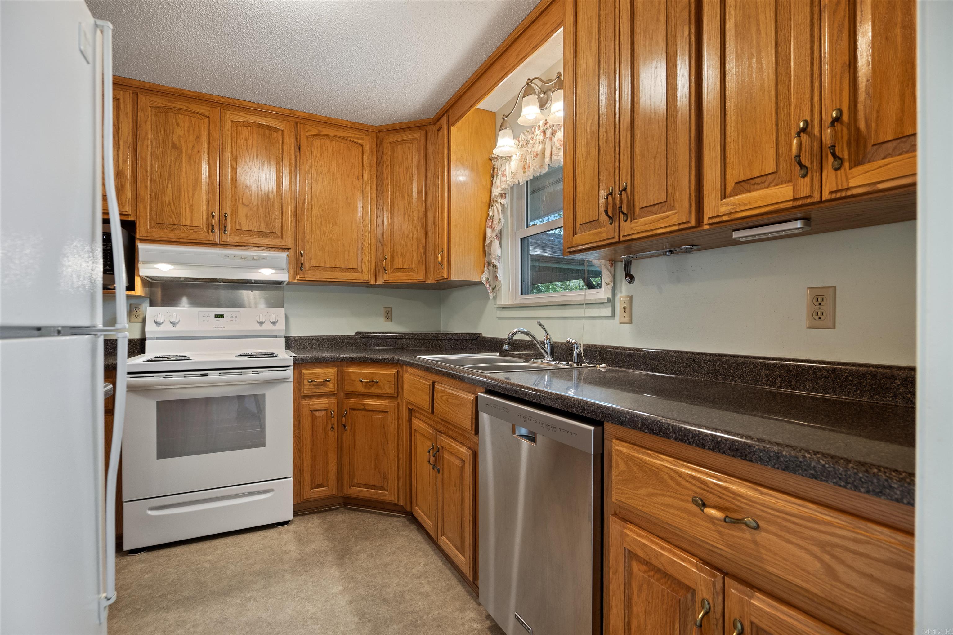 Photo 9 - Residential for sale – 11  Awi   Cherokee Village, AR