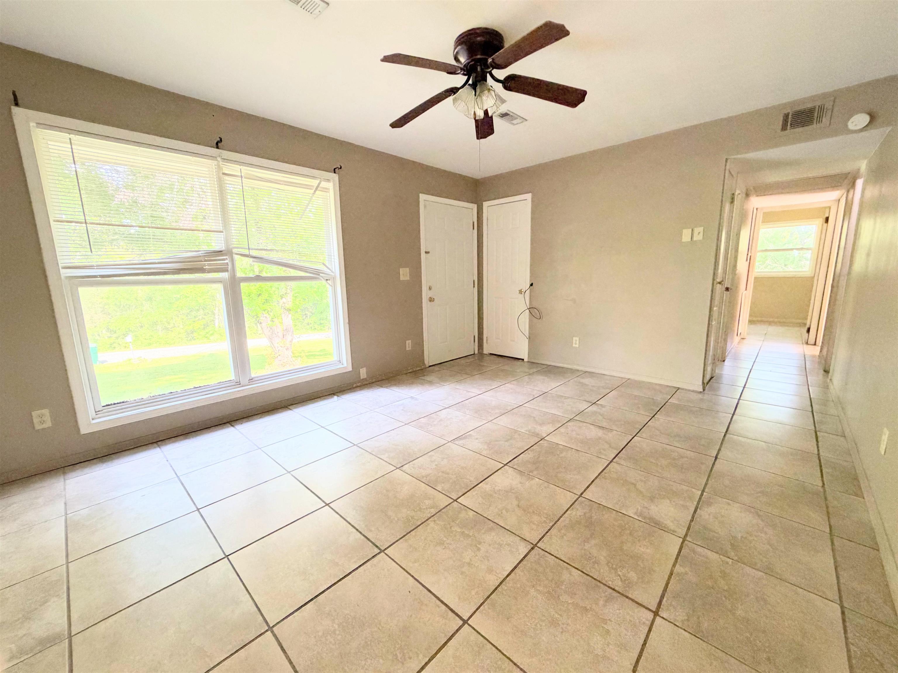 Photo 5 - Residential for sale – 1302  Orchard   Horseshoe Bend, AR