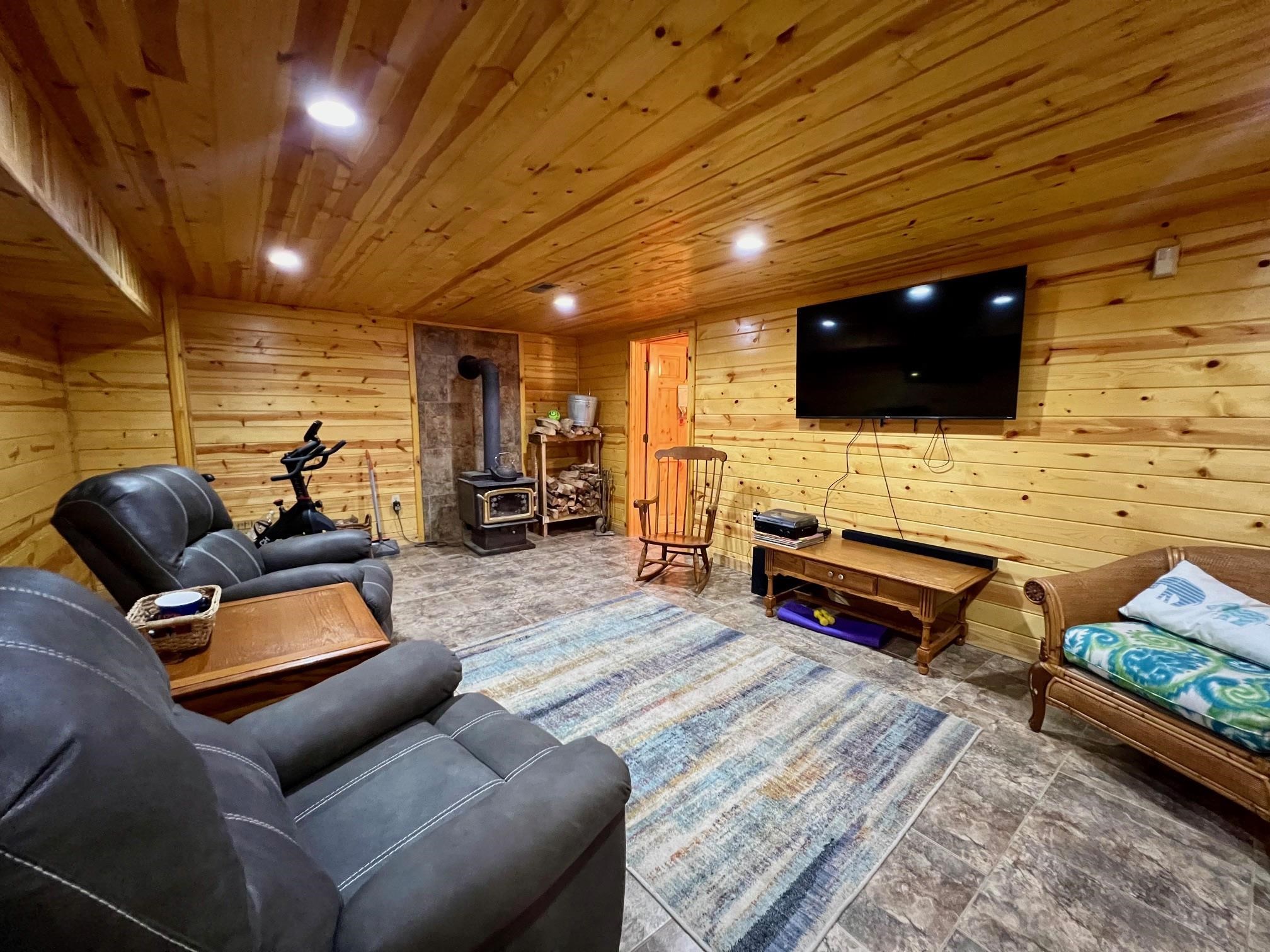 Photo 15 - Residential for sale – 8601  Nine Mile Ridge   Hardy, AR