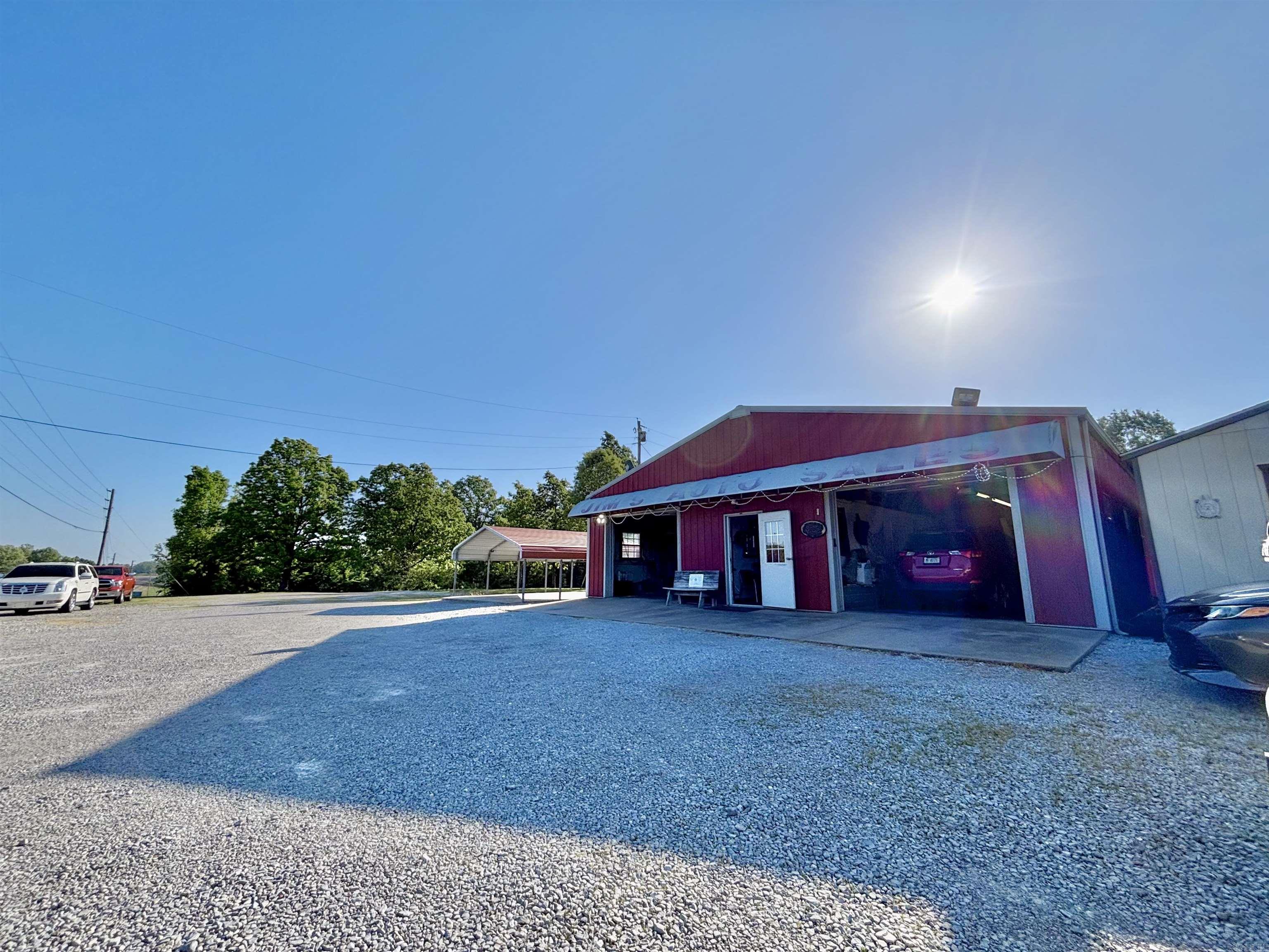 Photo 3 - Commercial / Industrial for sale – 2896  Highway 62 412   Highland, AR