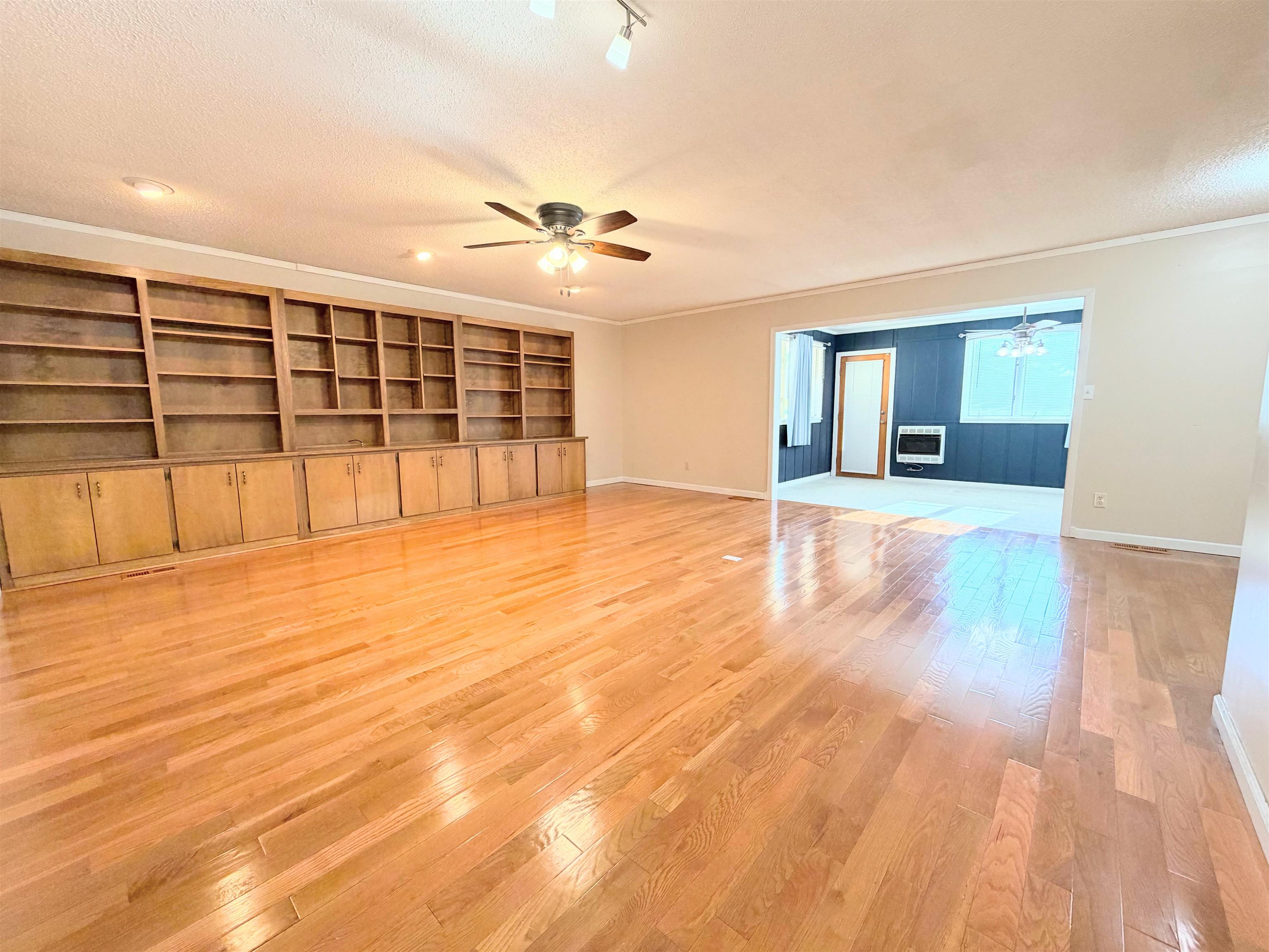 Photo 3 - Residential for sale – 312  Royal   Horseshoe Bend, AR