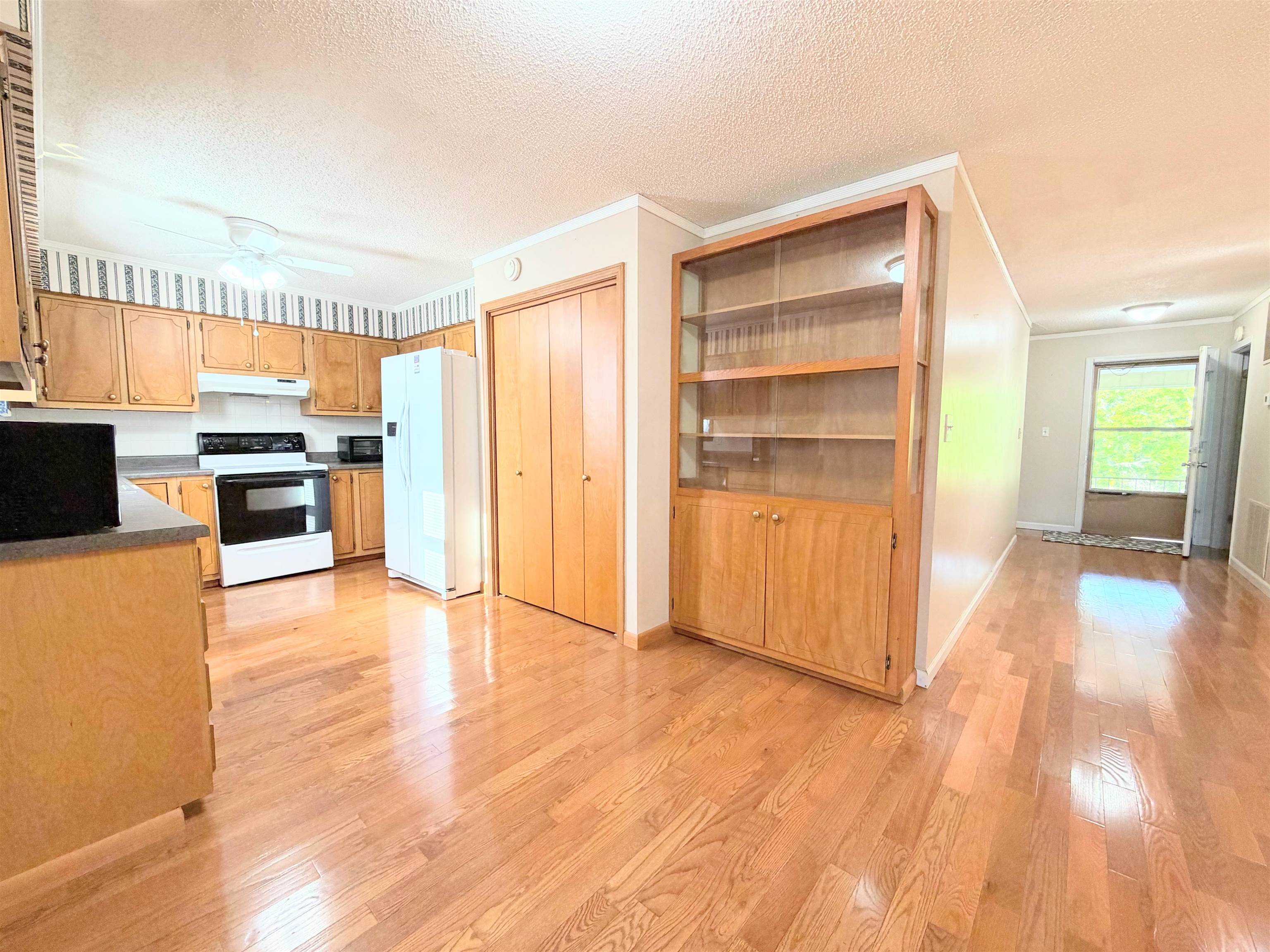 Photo 6 - Residential for sale – 312  Royal   Horseshoe Bend, AR