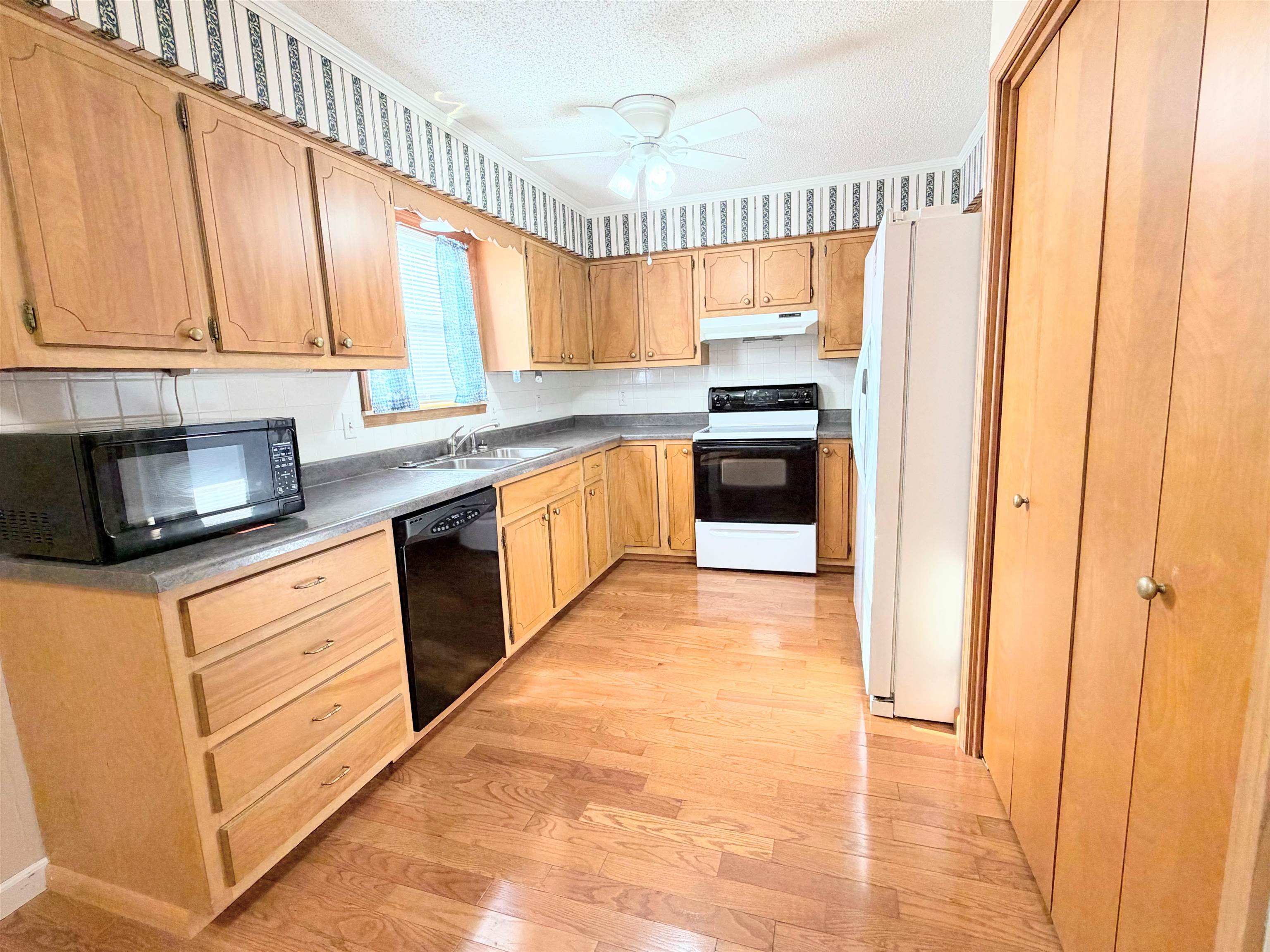 Photo 7 - Residential for sale – 312  Royal   Horseshoe Bend, AR