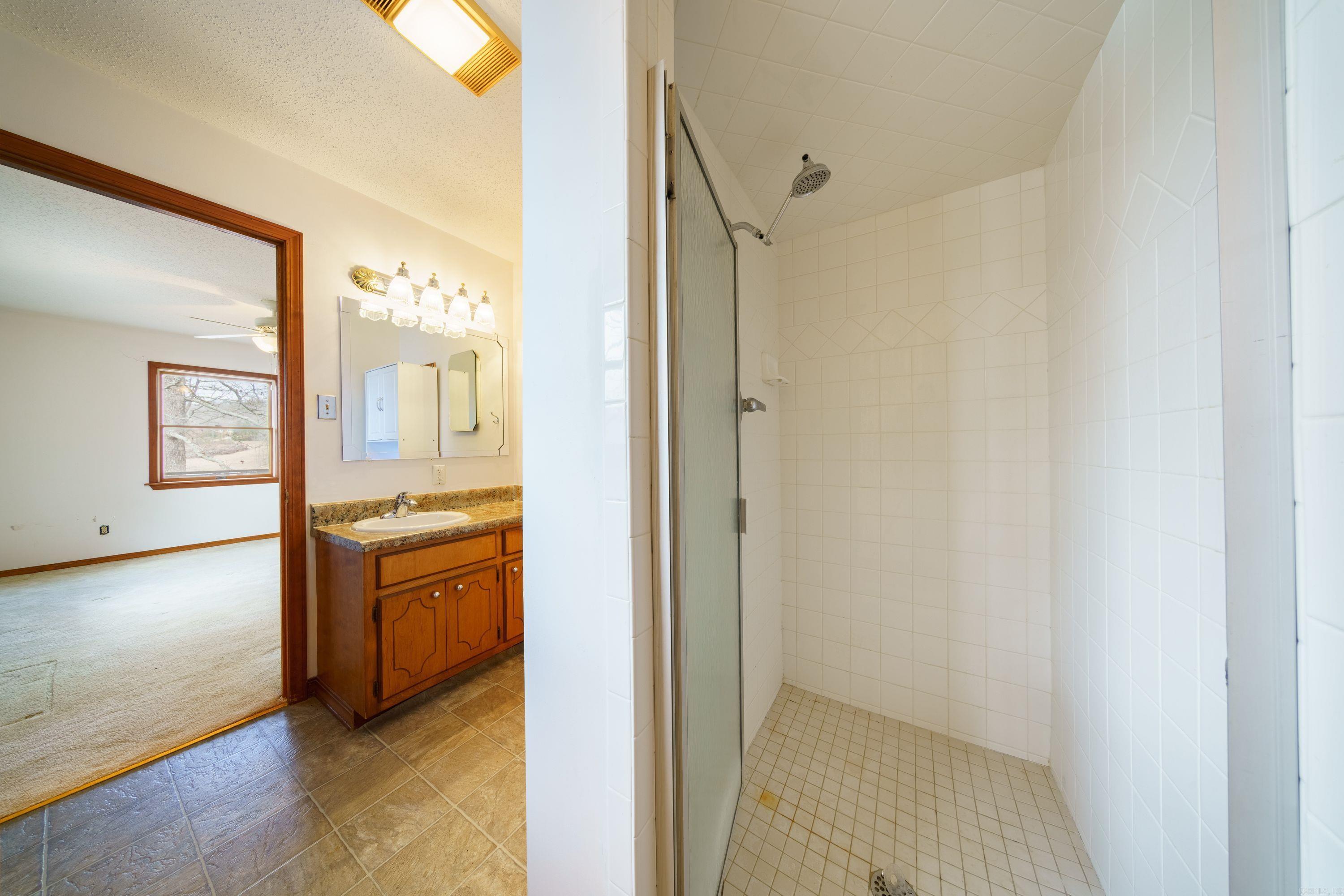 Photo 17 - Residential for sale – 909  Twilight Dr   Horseshoe Bend, AR