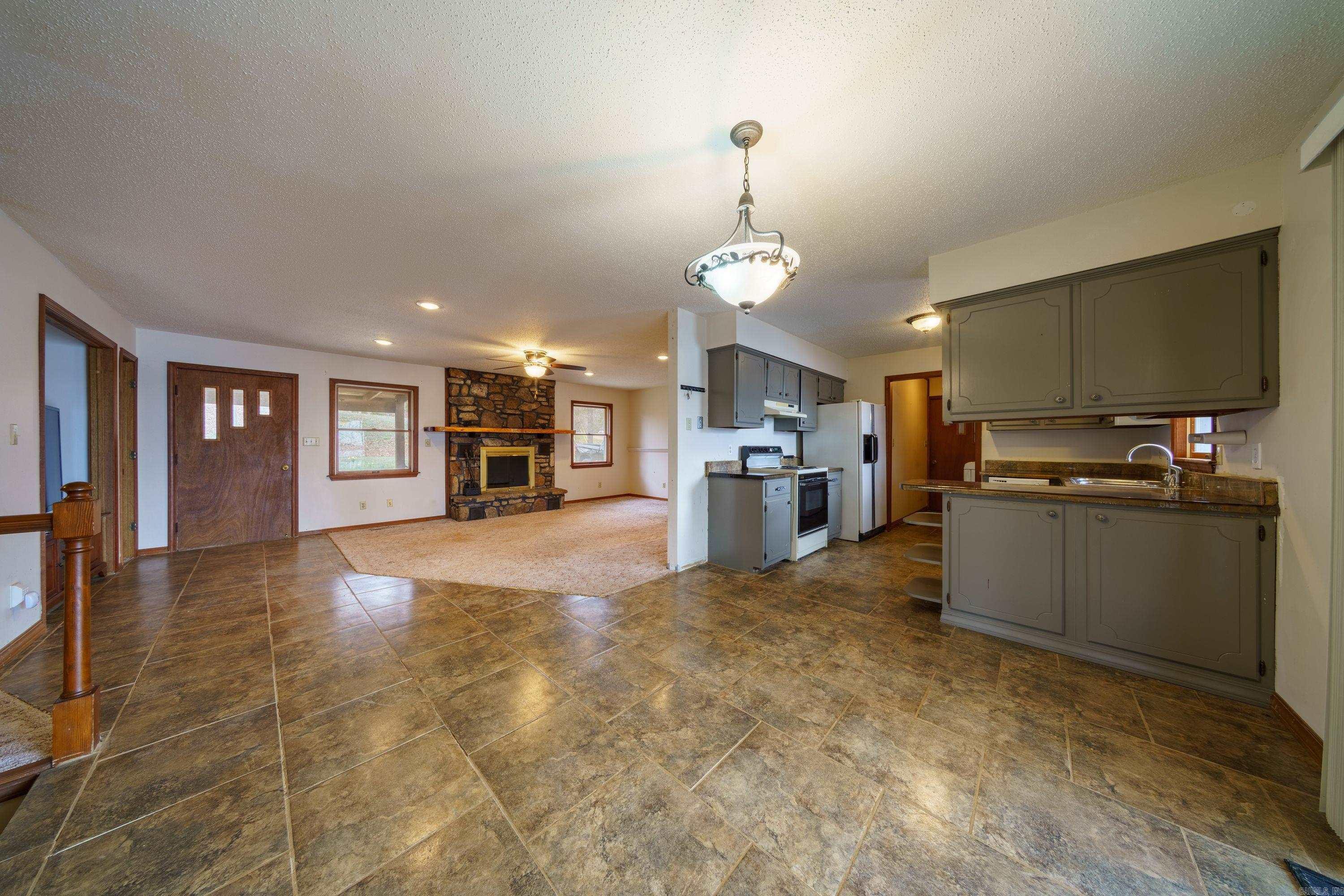 Photo 7 - Residential for sale – 909  Twilight Dr   Horseshoe Bend, AR