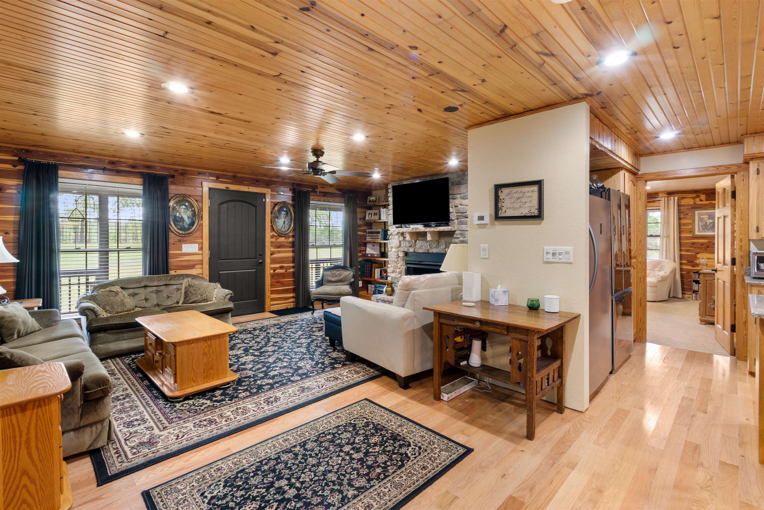 Photo 4 - Residential for sale – 854  Hurricane Creek Rd.   Melbourne, AR