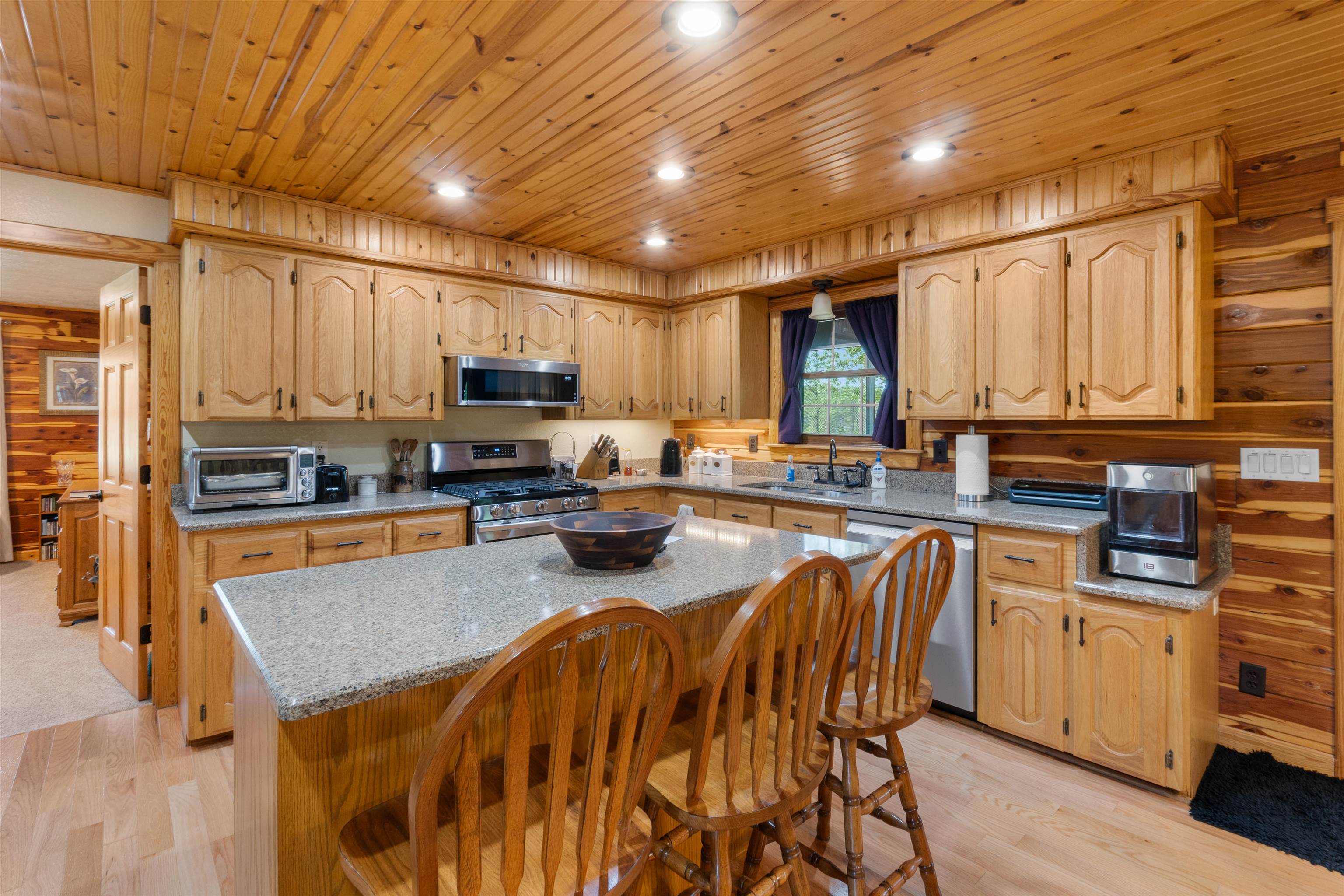 Photo 6 - Residential for sale – 854  Hurricane Creek Rd.   Melbourne, AR