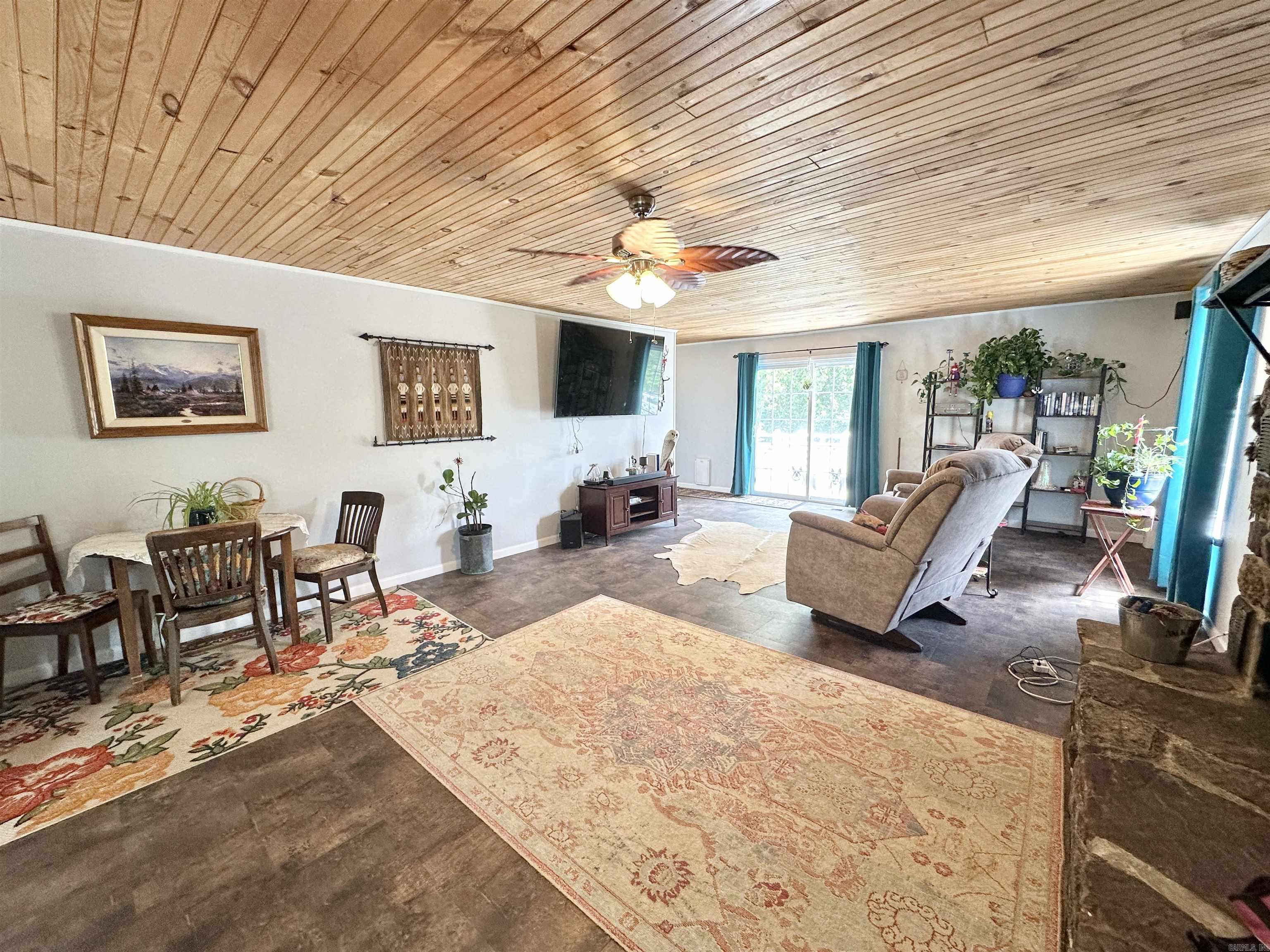 Photo 3 - Residential for sale – 300  Fairway   Horseshoe Bend, AR