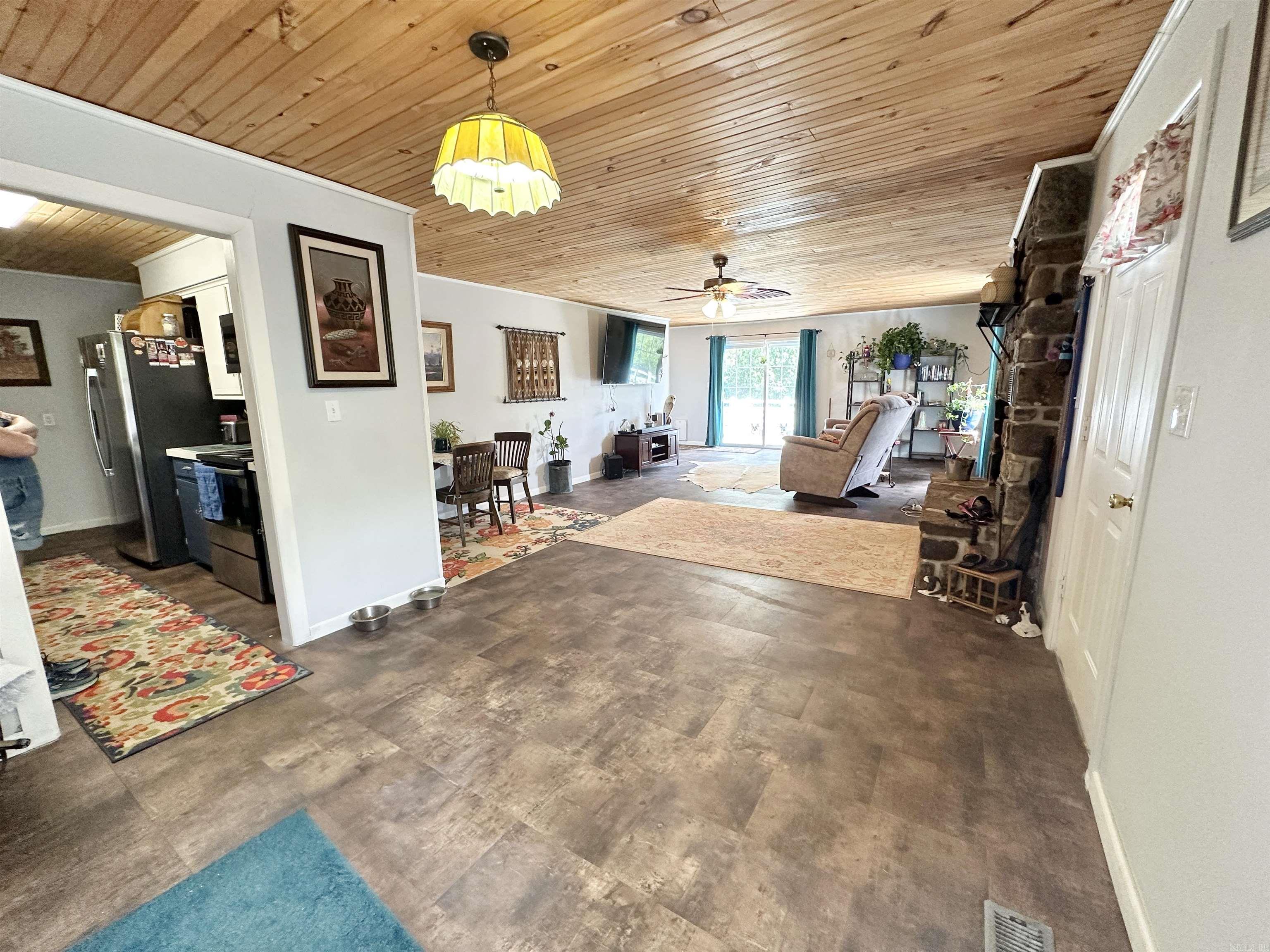 Photo 4 - Residential for sale – 300  Fairway   Horseshoe Bend, AR