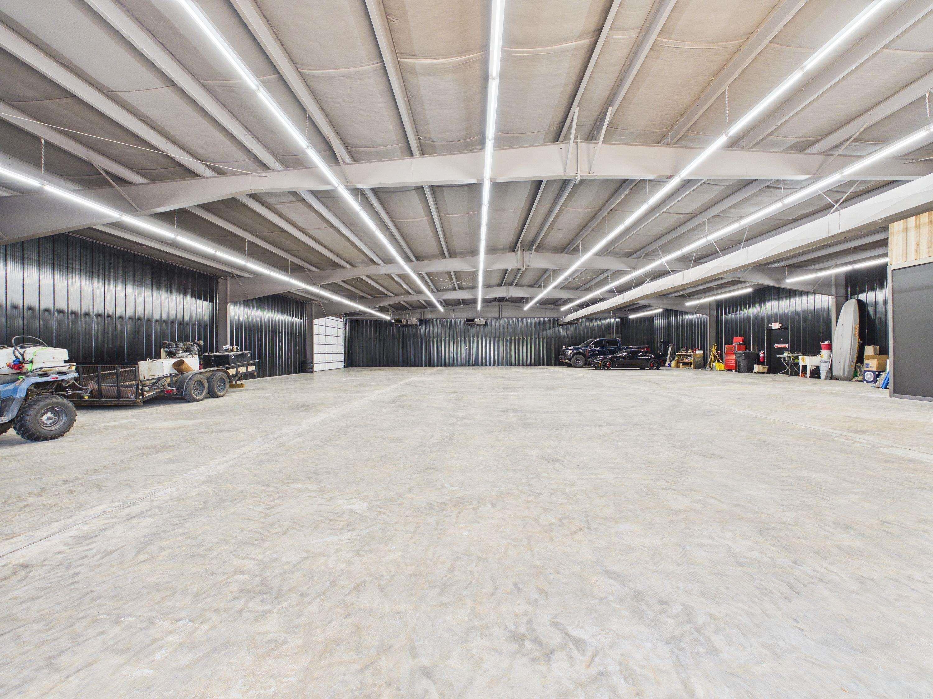 Photo 3 - Commercial / Industrial for sale – 327 S Bend   Horseshoe Bend, AR