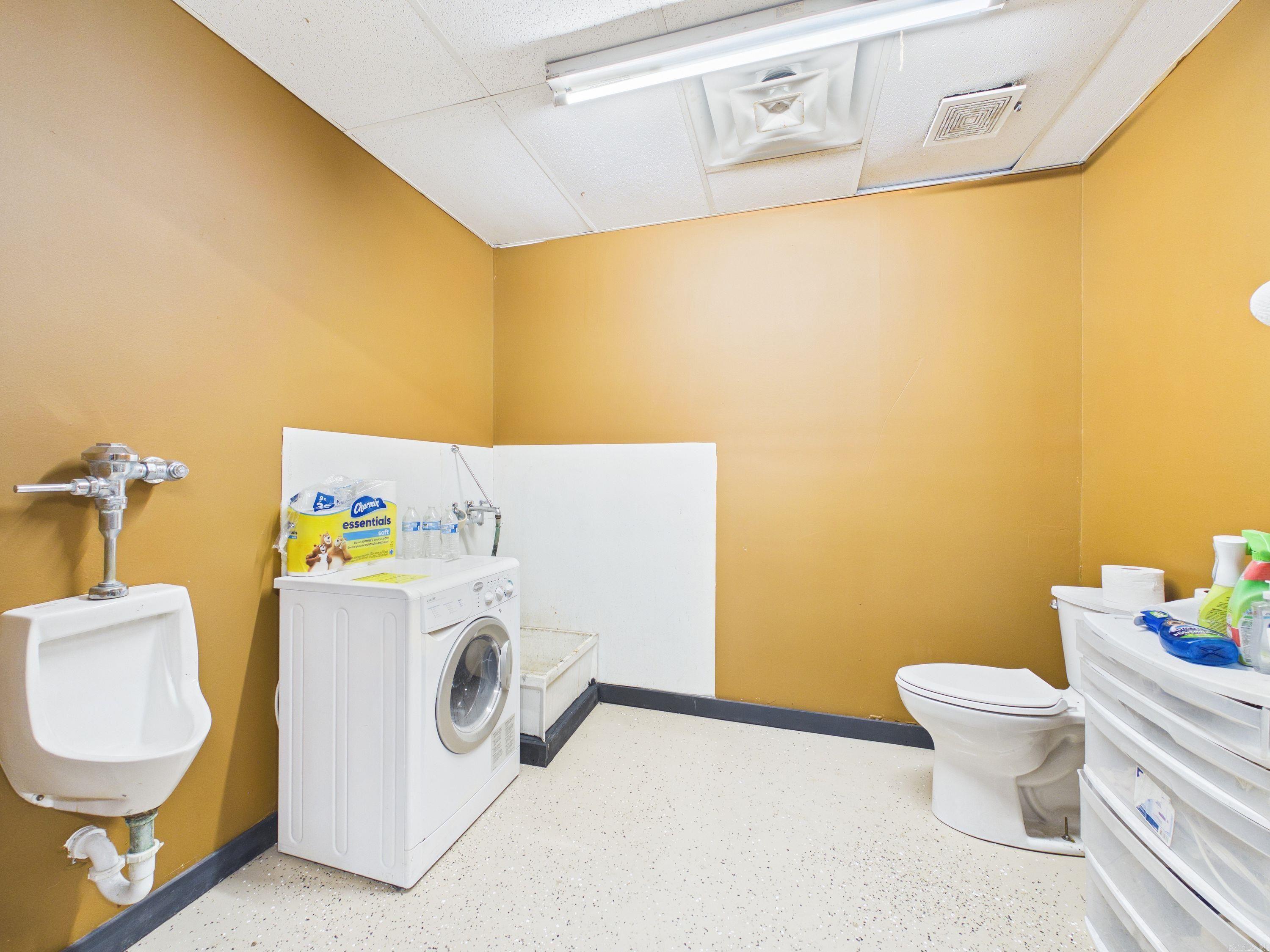 Photo 9 - Commercial / Industrial for sale – 327 S Bend   Horseshoe Bend, AR