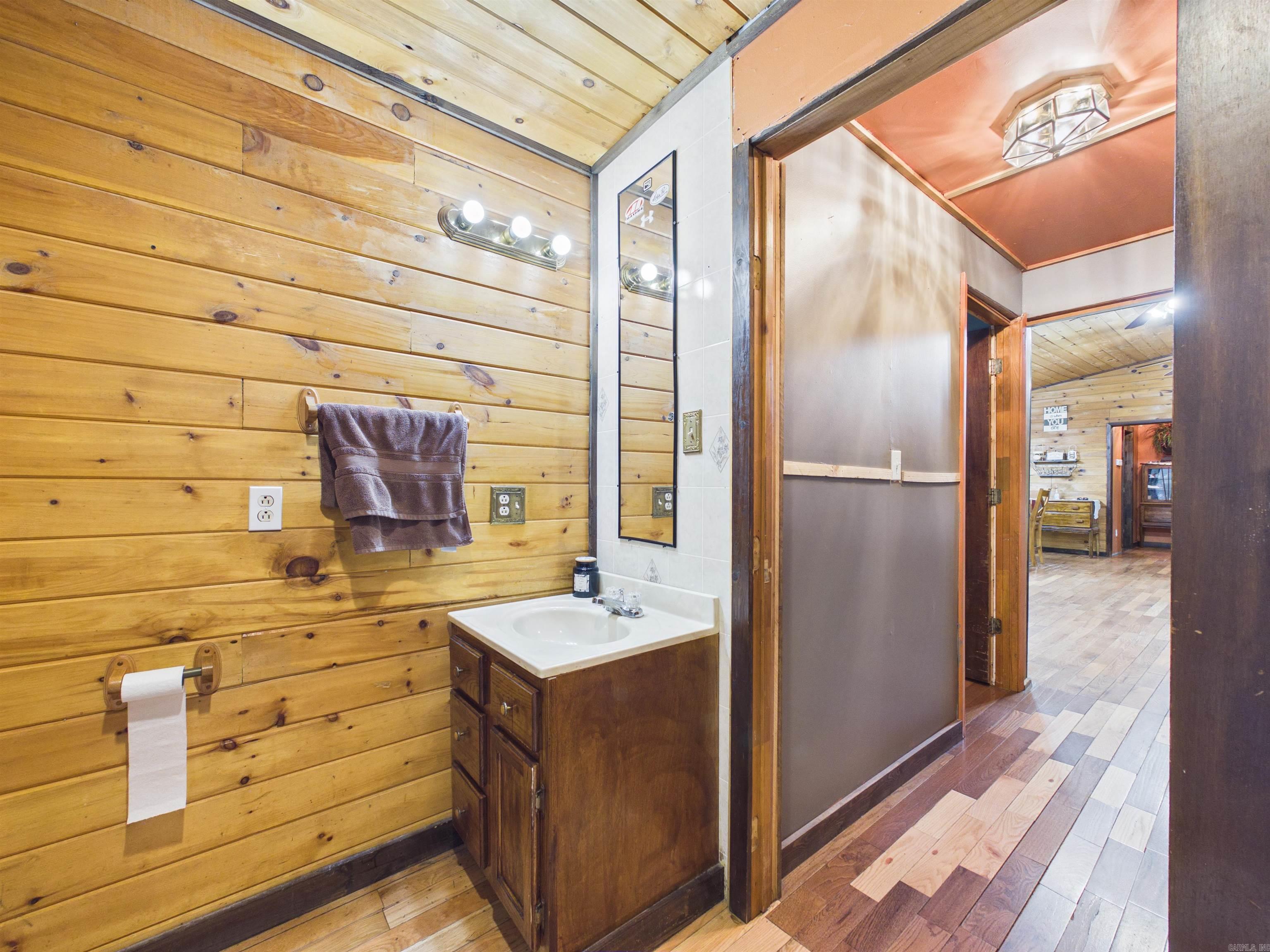 Photo 17 - Residential for sale – 29  Bunch Ln   Cave City, AR