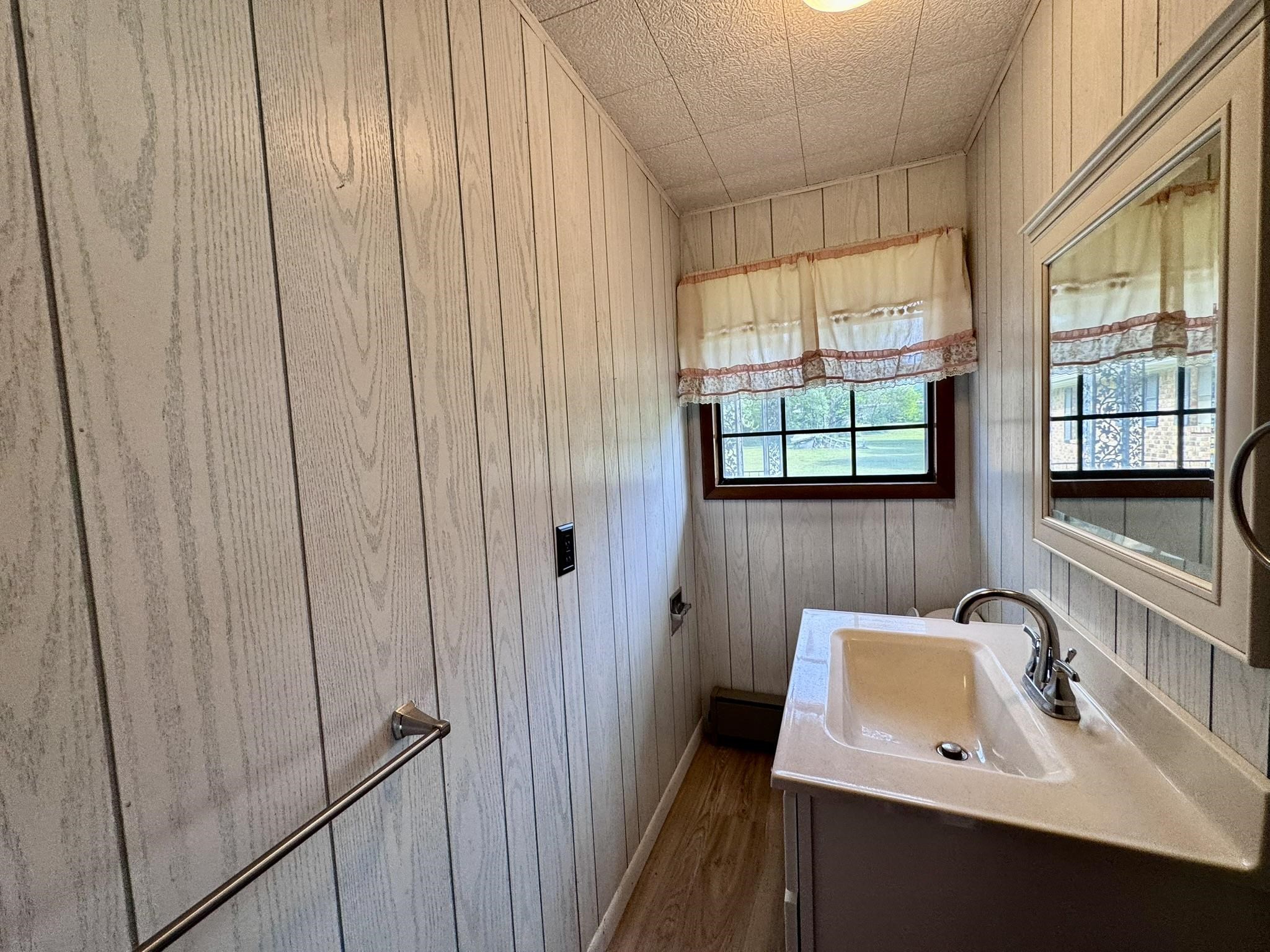 Photo 13 - Residential for sale – 951  AR 223 Hwy   Pineville, AR