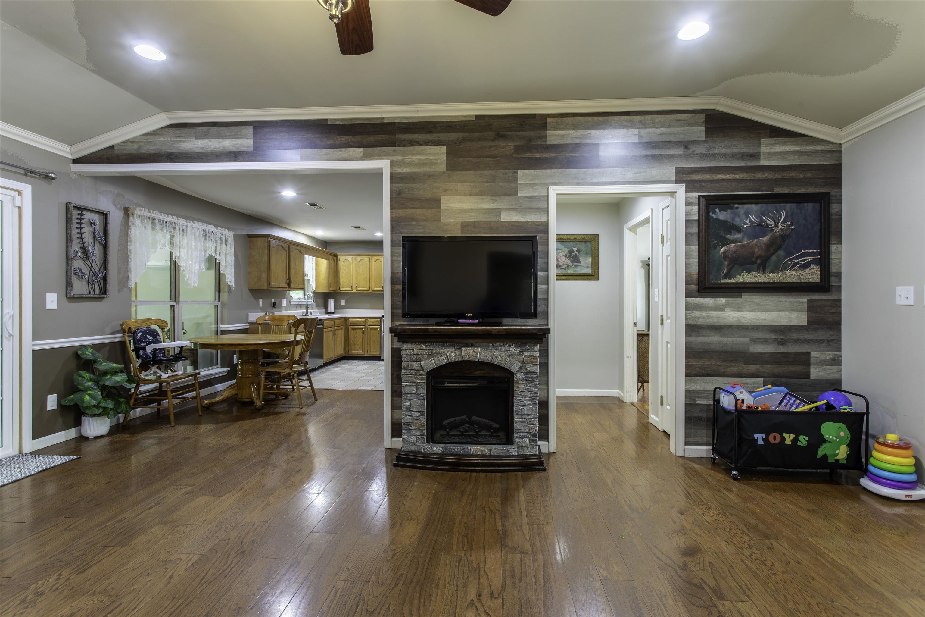 Photo 14 - Residential for sale – 23  Winnebago Cir   Cherokee Village, AR