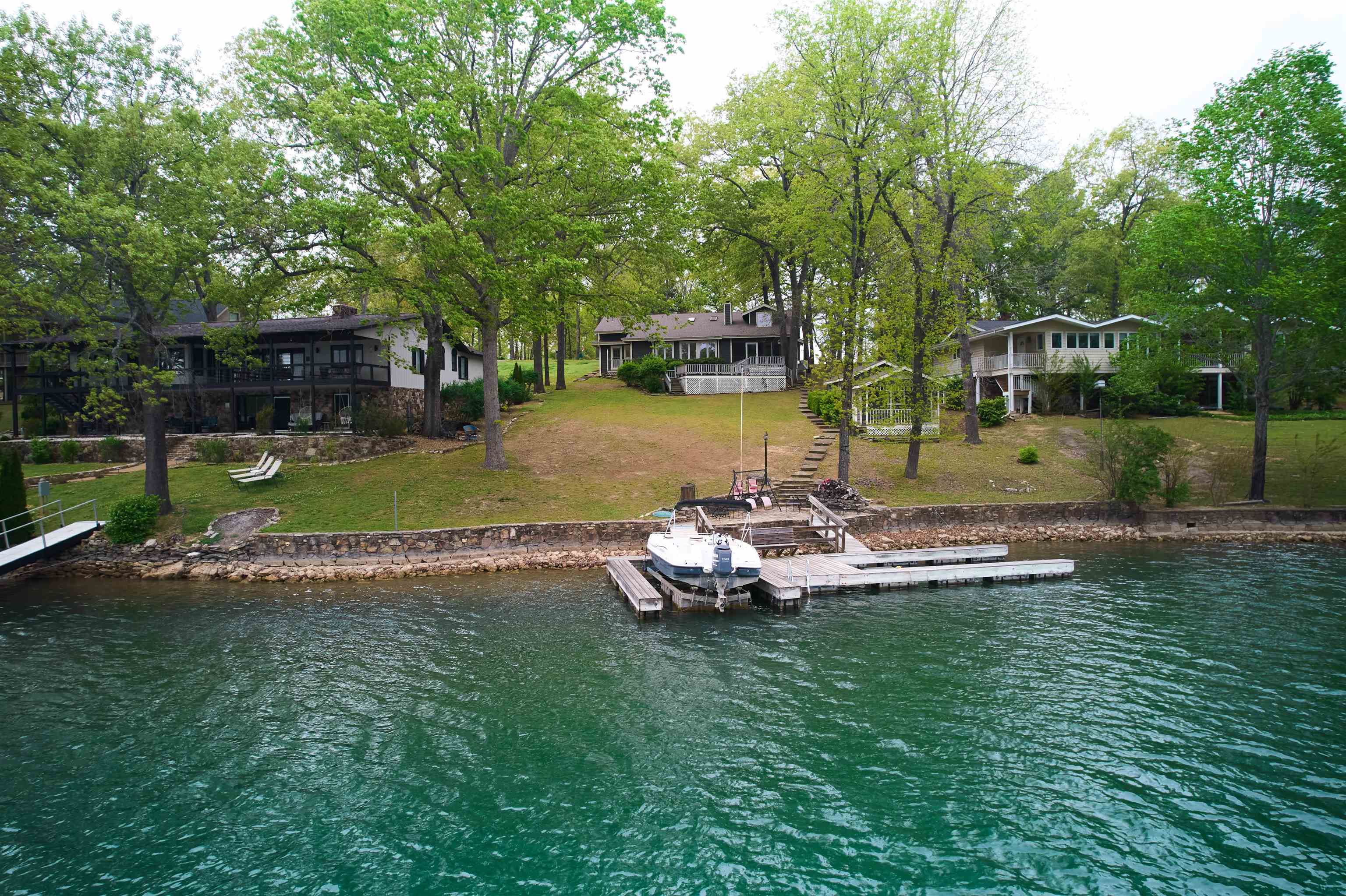 Photo 5 - Residential for sale – 12  Winnebago Ter   Cherokee Village, AR